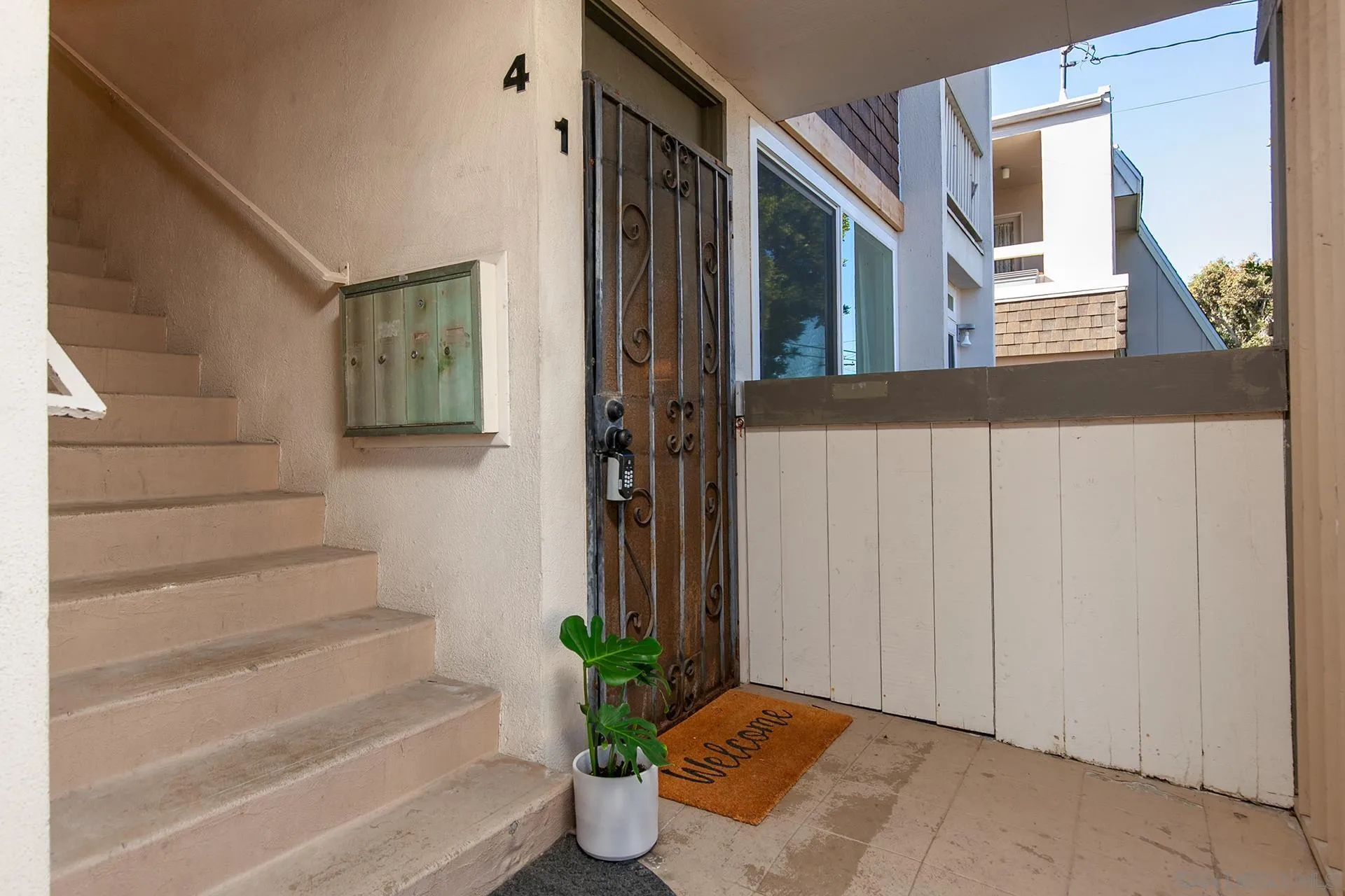 https://cdn.realtyfeed.com/cdn/127/250044681/24b9e8ac61b41a3809bc05d08903815c.webp