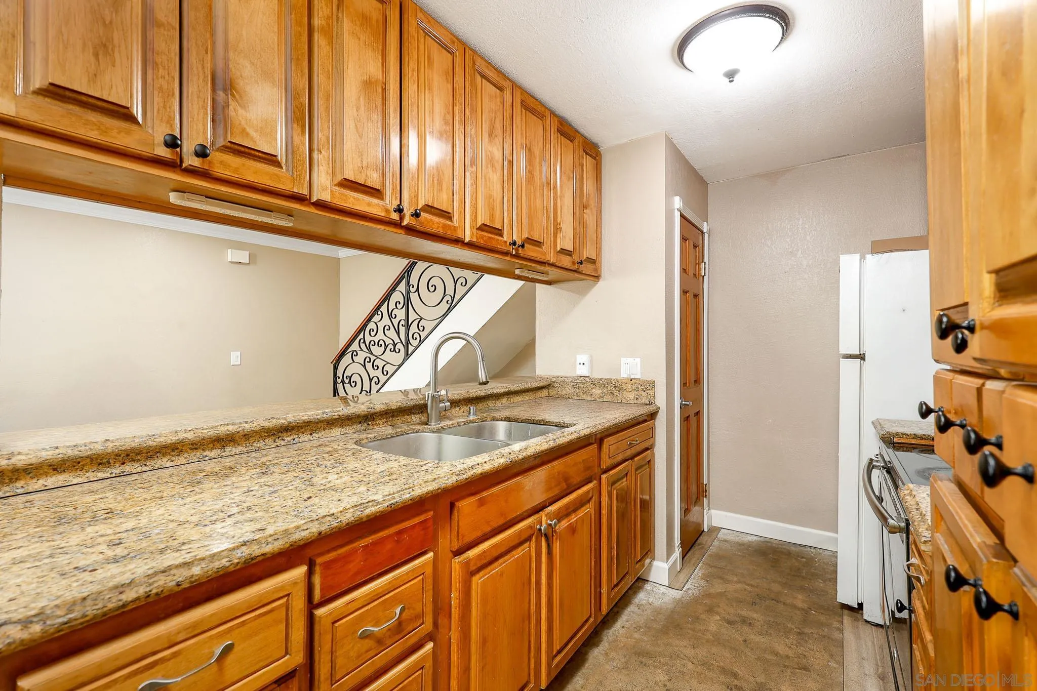 https://cdn.realtyfeed.com/cdn/127/250044691/02777635c3cfa3021f2c636249fd7793.webp