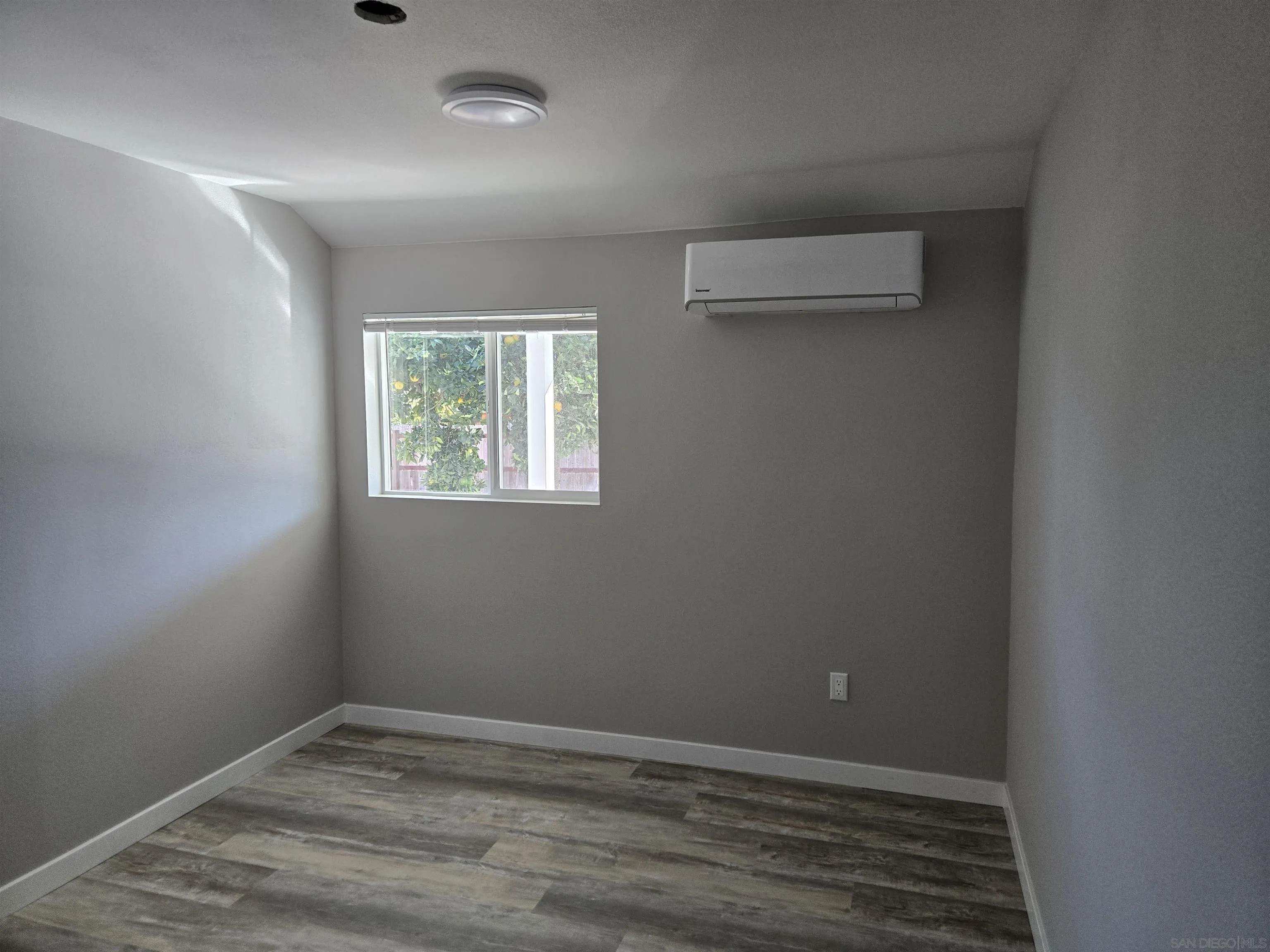 https://cdn.realtyfeed.com/cdn/127/250044706/0917e816225fcf0b3582124257ee58e8.webp