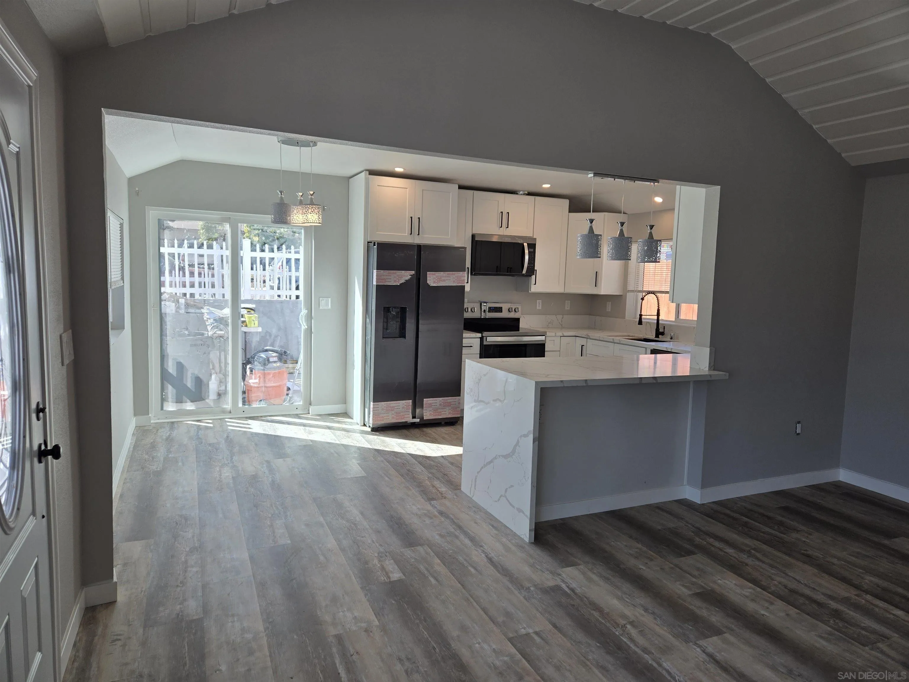 https://cdn.realtyfeed.com/cdn/127/250044706/52bacd658b20fd28c30af7f329551ab6.webp