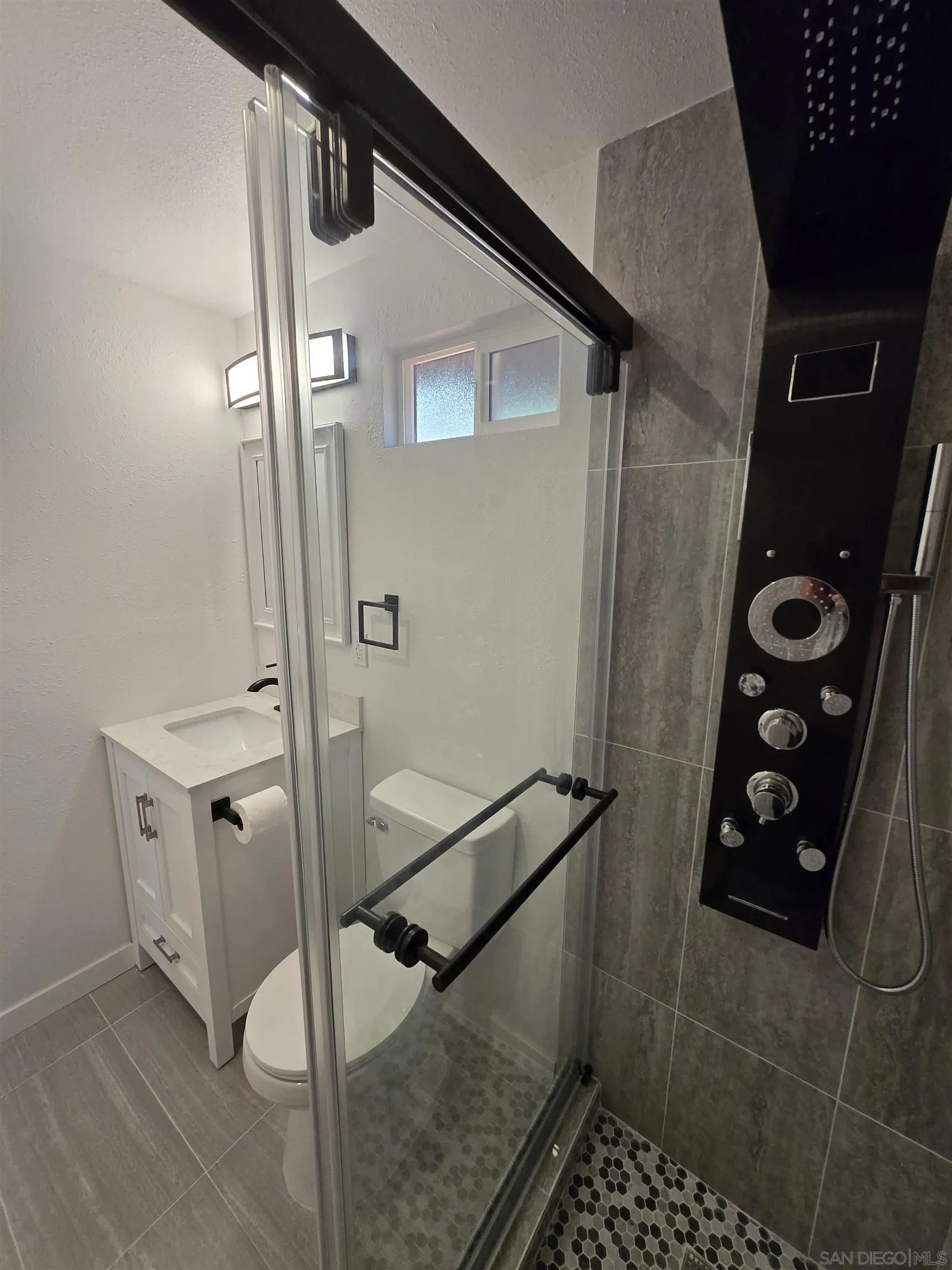 https://cdn.realtyfeed.com/cdn/127/250044706/985d001c76572526788f3b5f67ae1d93.webp