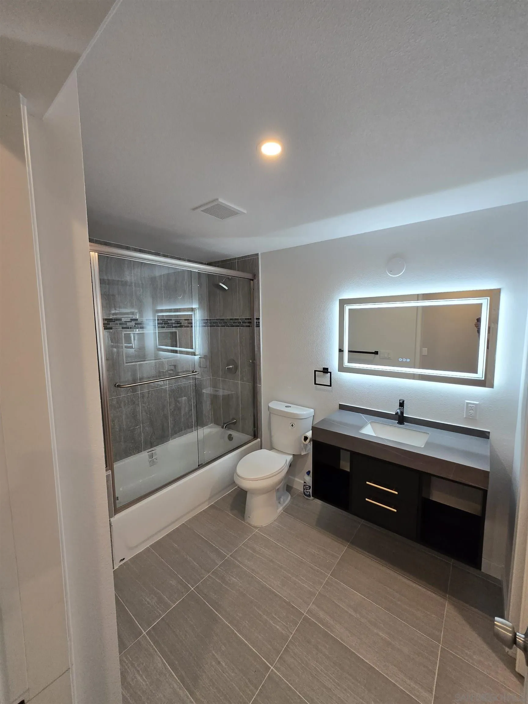 https://cdn.realtyfeed.com/cdn/127/250044706/99ad7fd3a5cb377753981491f35e9418.webp