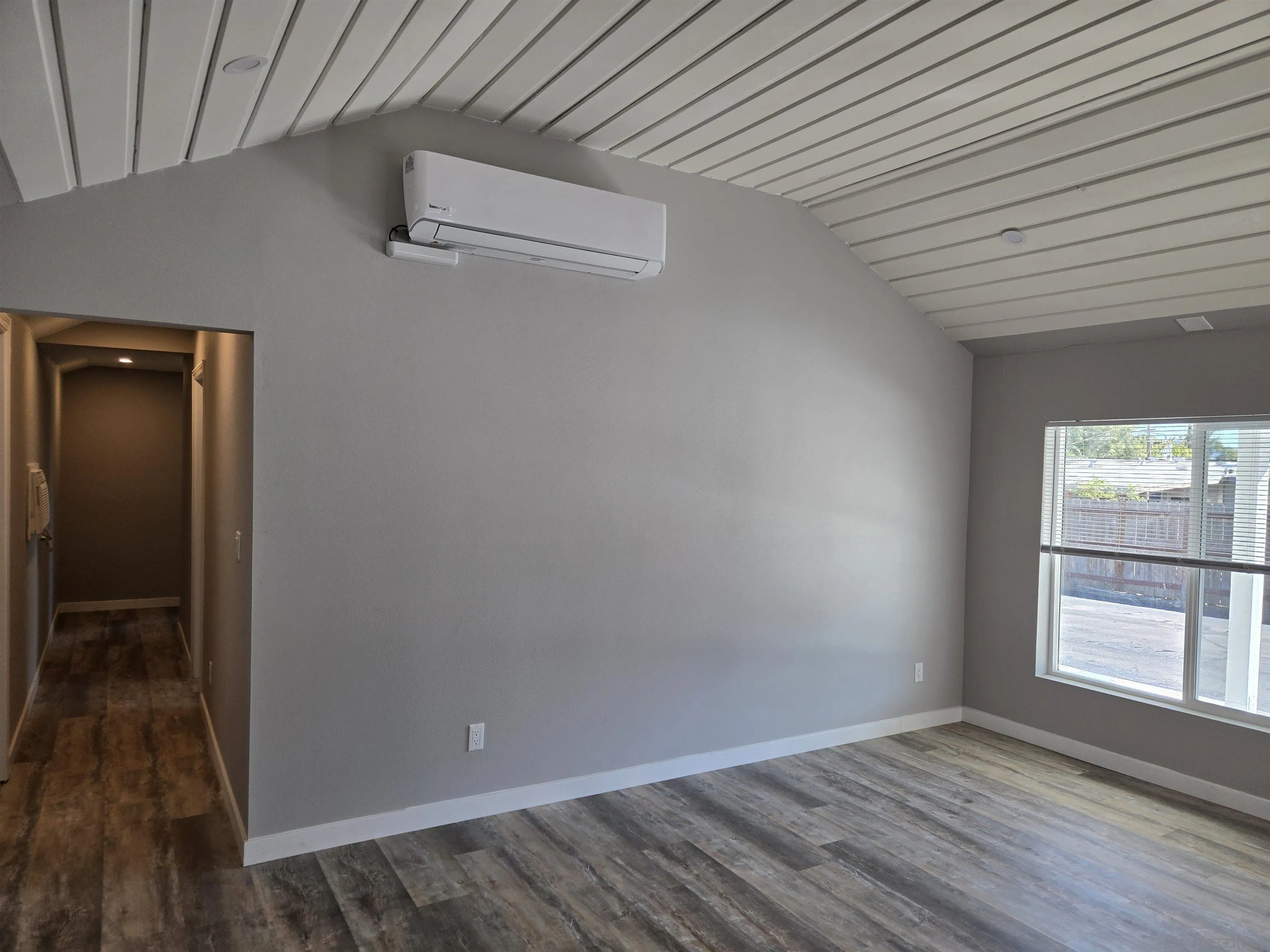 https://cdn.realtyfeed.com/cdn/127/250044706/a11990cb585d52e892cb42c943843de8.webp