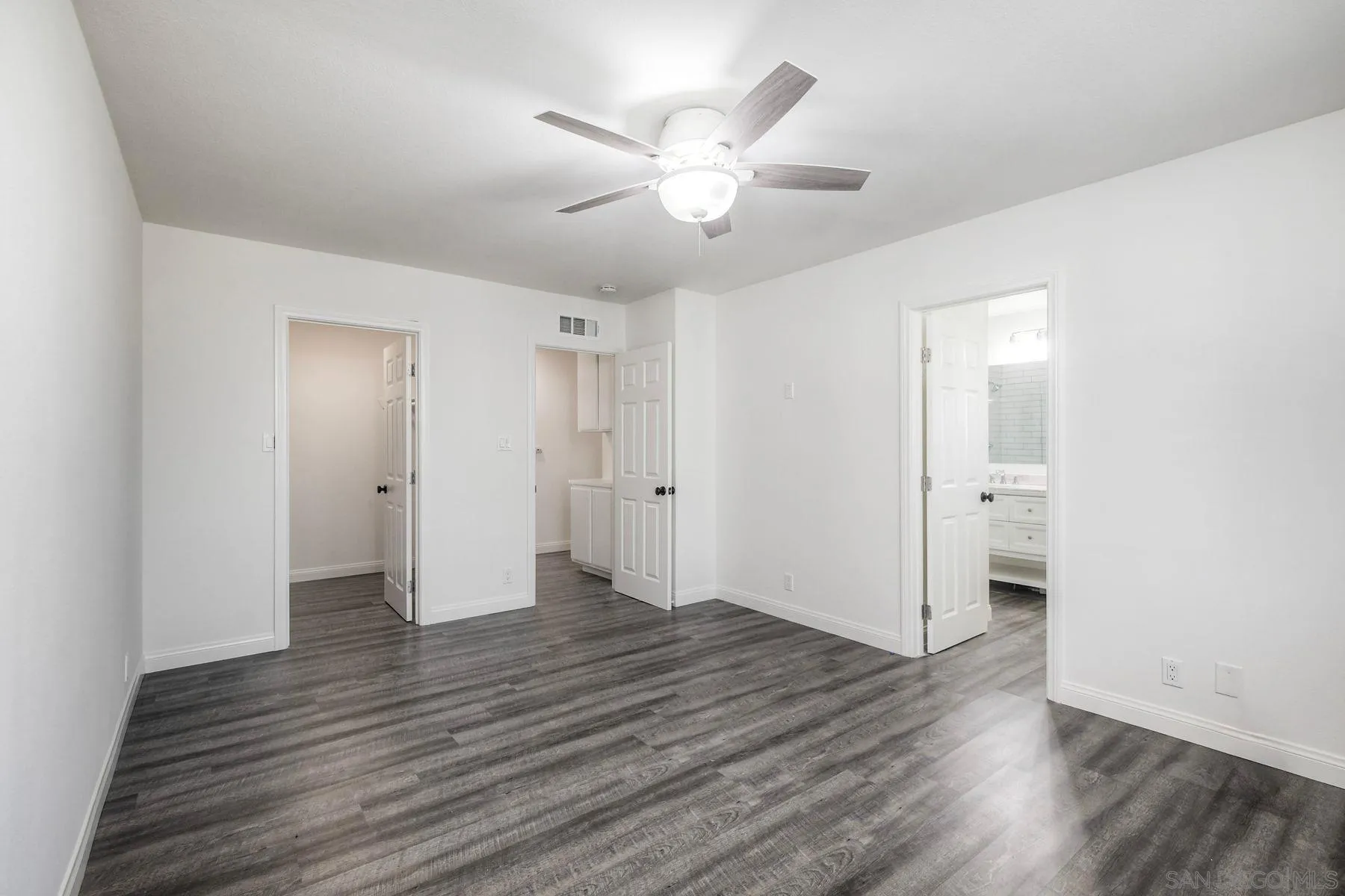 Photo #24: 250044712 Listing: Photo #24