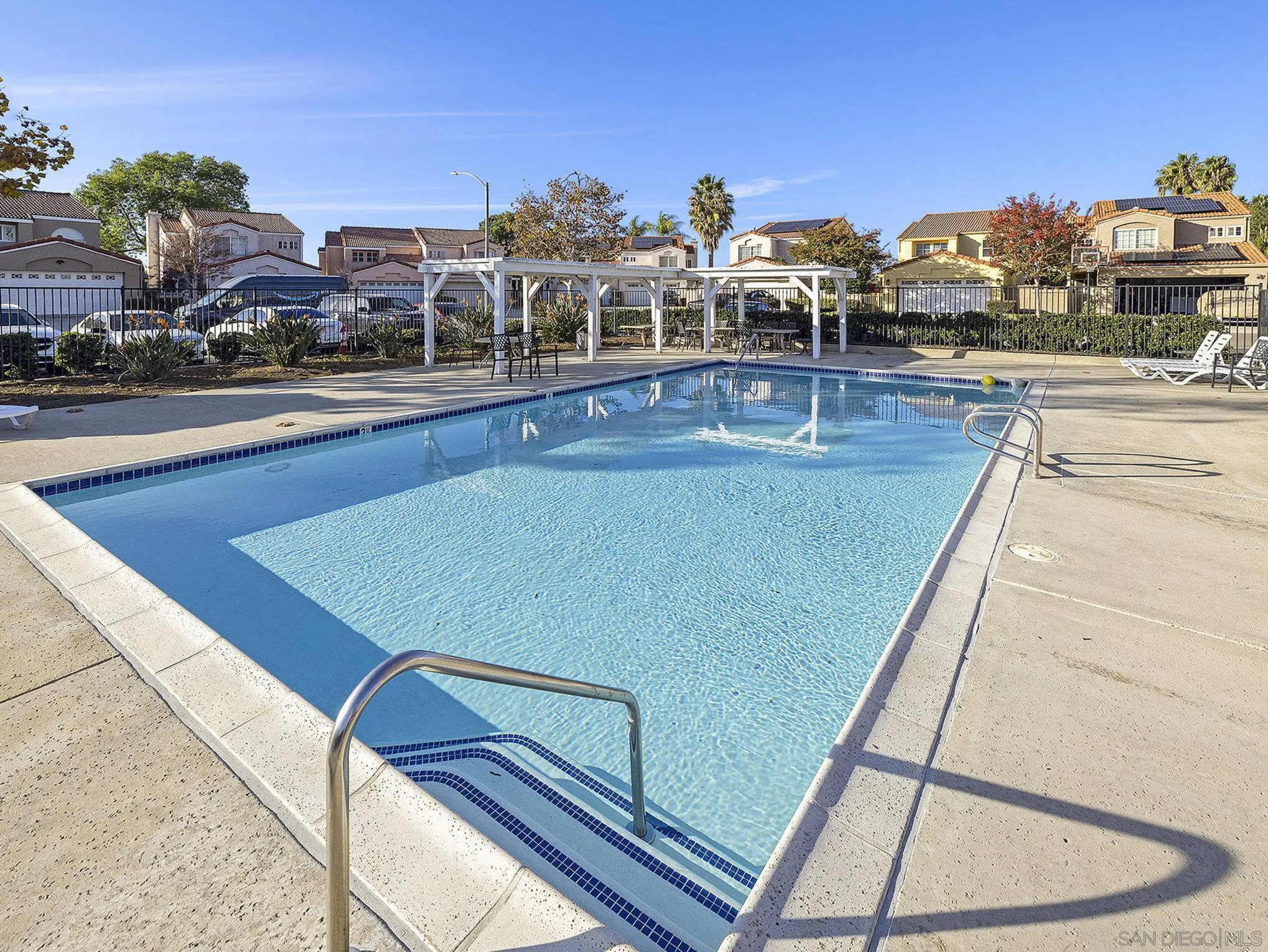 https://cdn.realtyfeed.com/cdn/127/250044723/84f09d9f3c43583266d26ab12a6967d6.webp