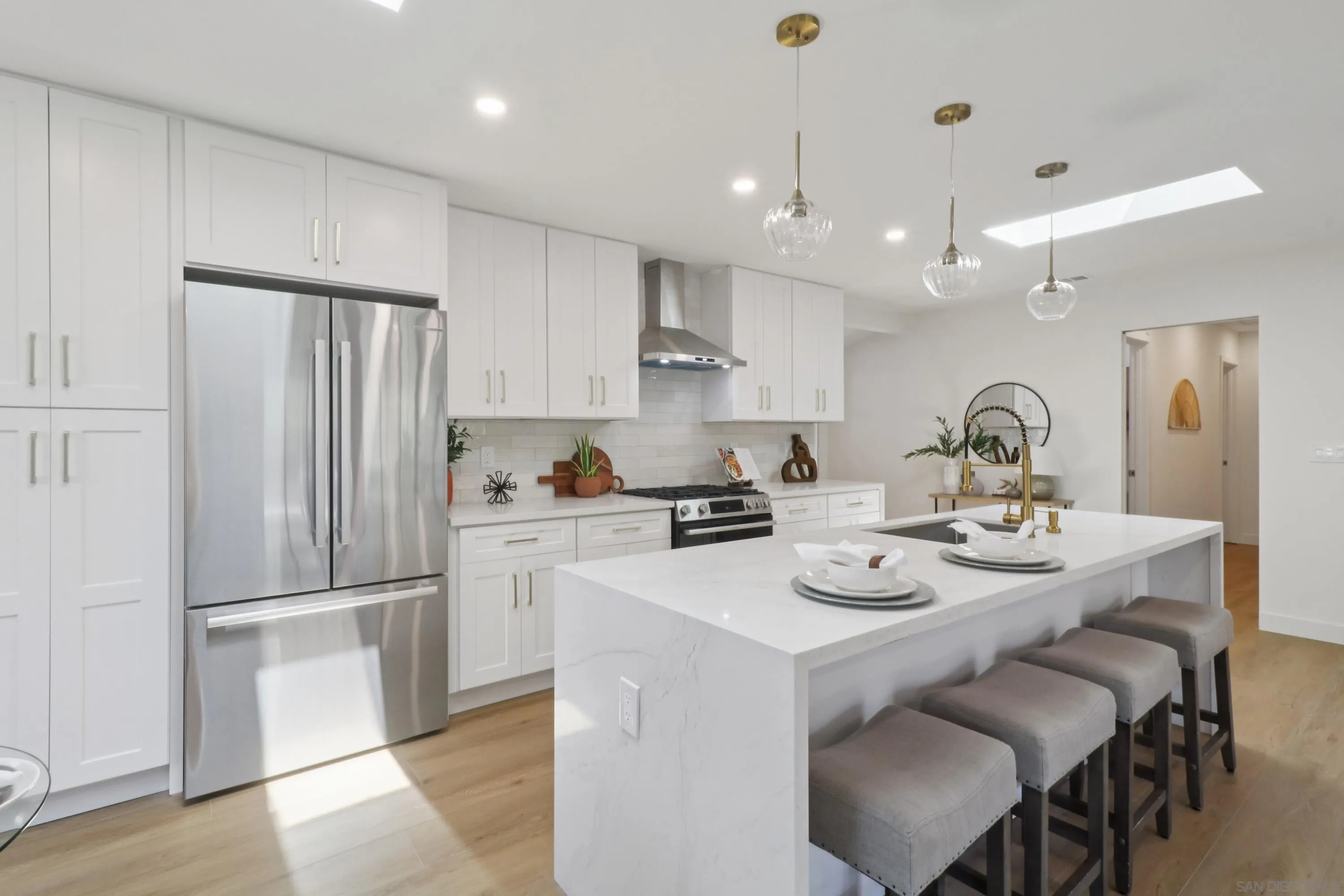 https://cdn.realtyfeed.com/cdn/127/250044728/9e425d4920486cbd163ec1635399372b.webp