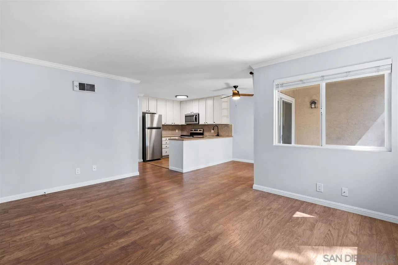 Photo #7: 250044729 Listing: Photo #7