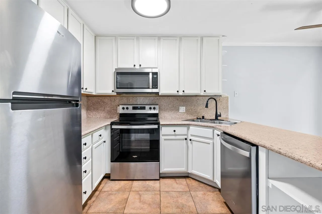 Photo #12: 250044729 Listing: Photo #12