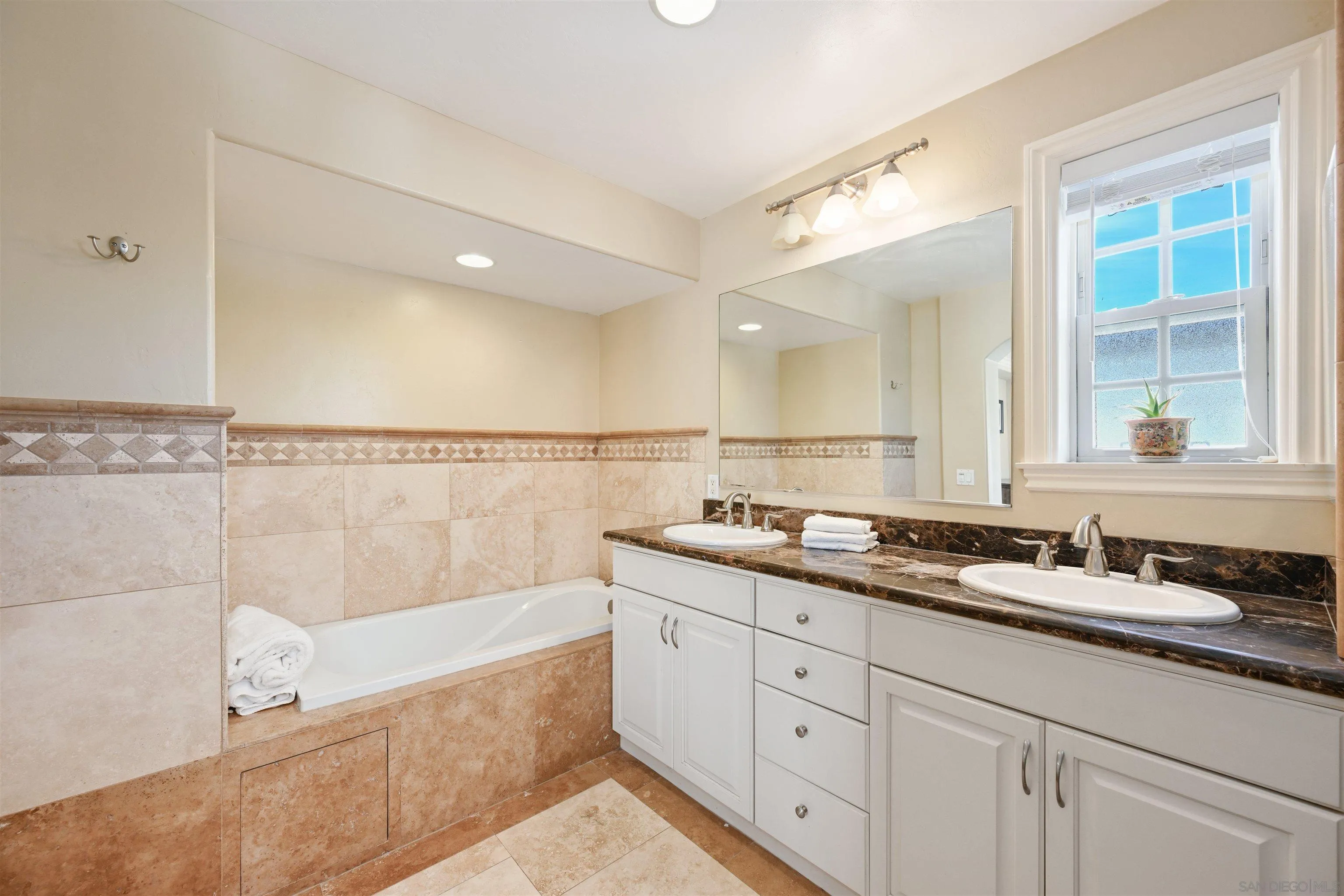 Photo #20: 250044743 Listing: Photo #20