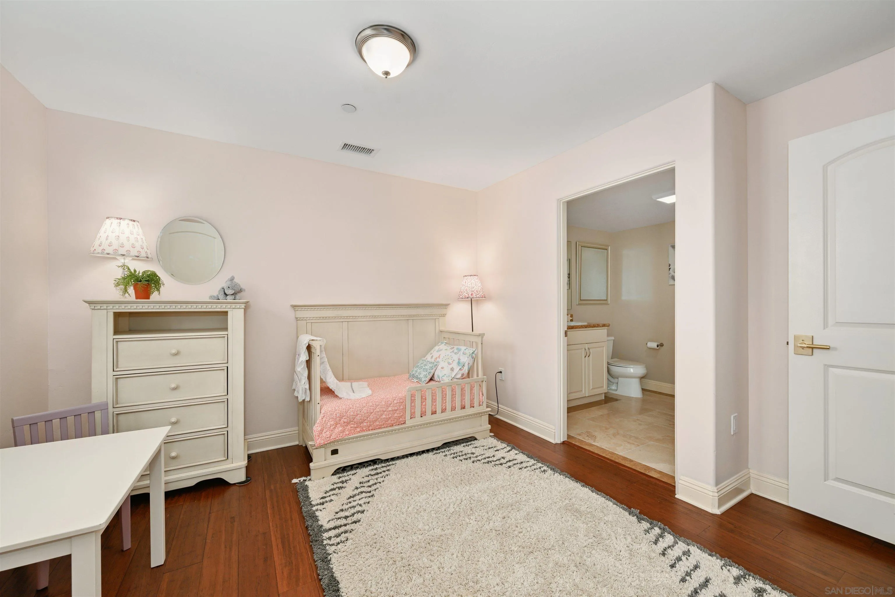 Photo #15: 250044743 Listing: Photo #15