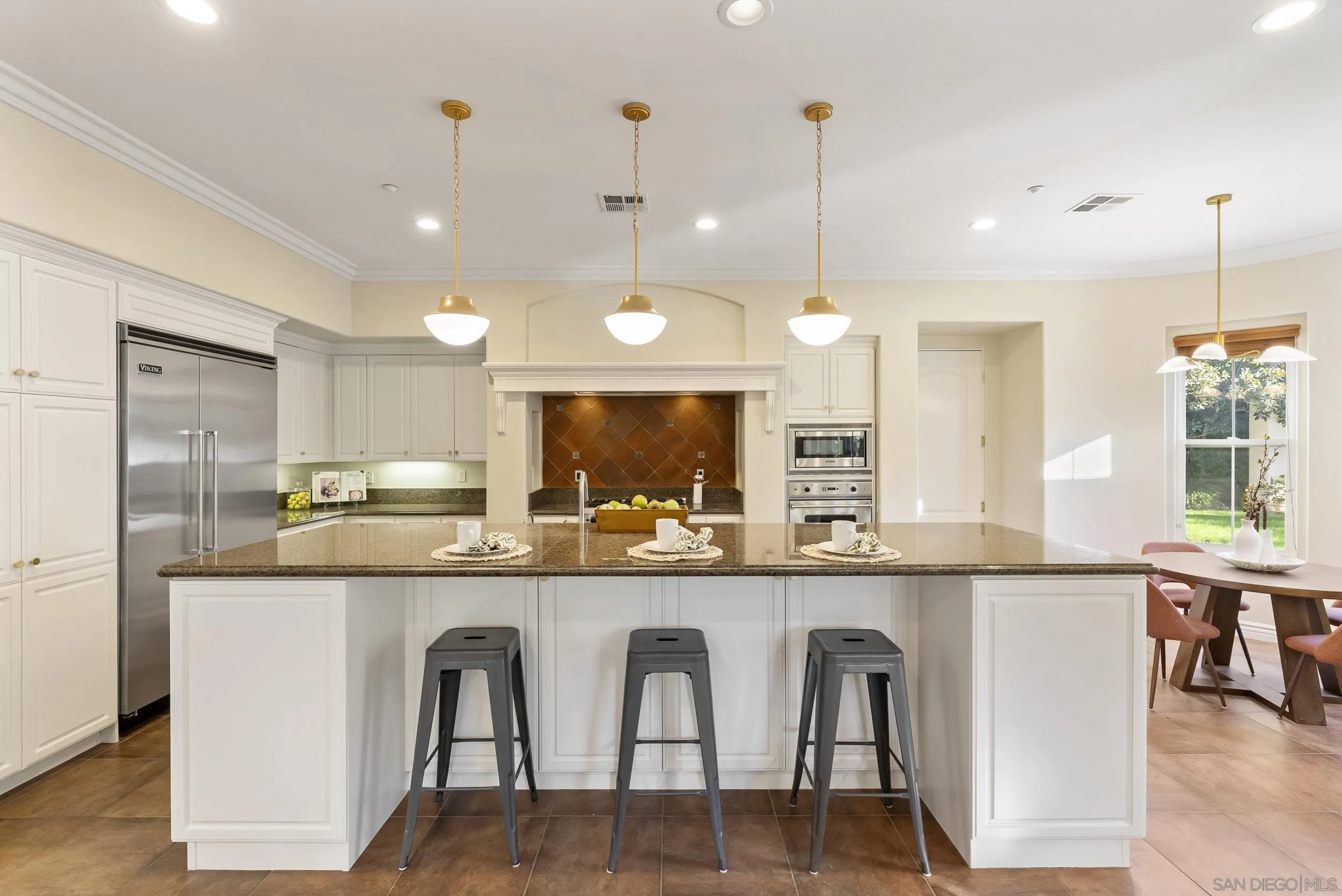 https://cdn.realtyfeed.com/cdn/127/250044744/bdefd6596a9509c5c28c8926b97e76ed.webp