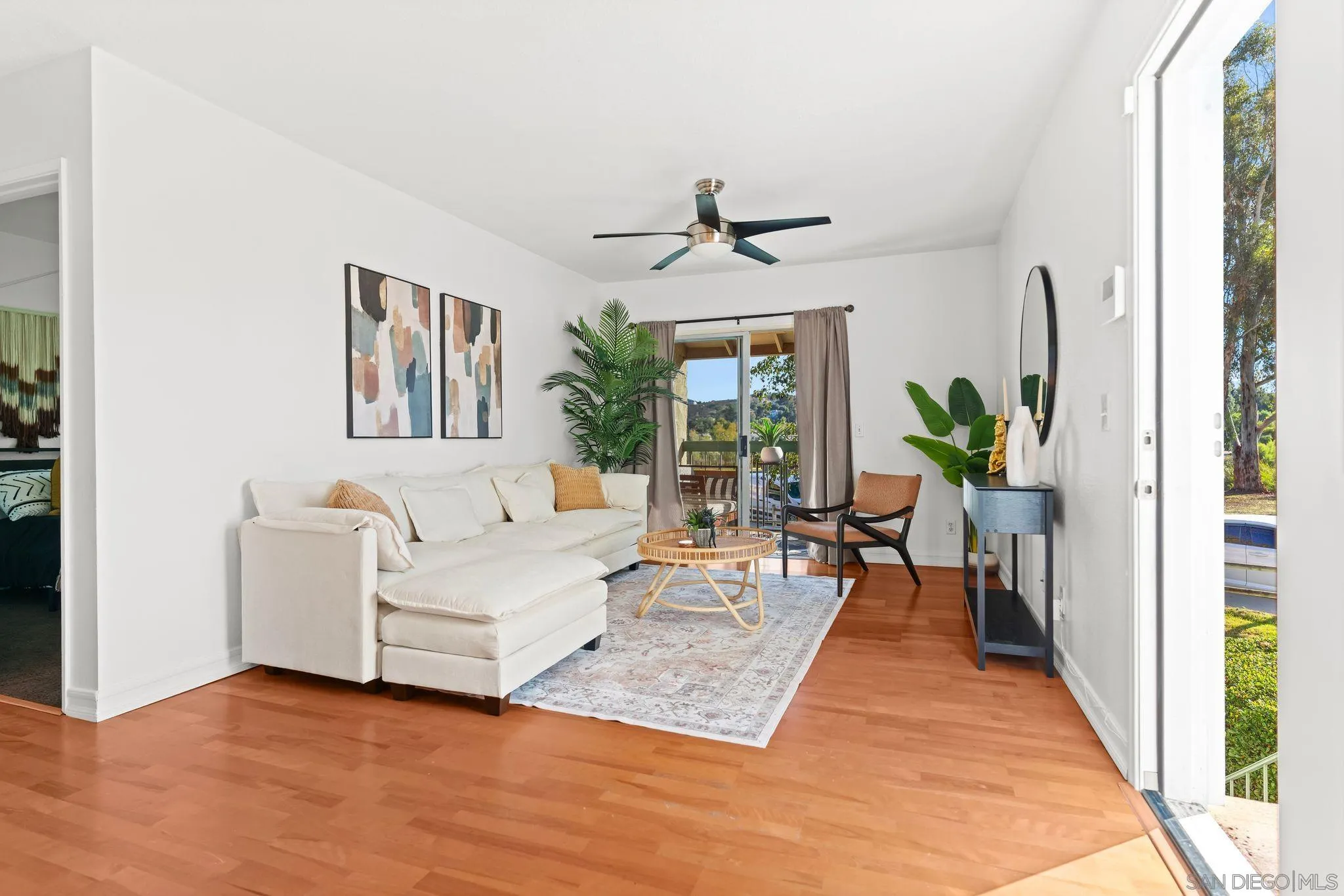 Photo #8: 250044752 Listing: Photo #8