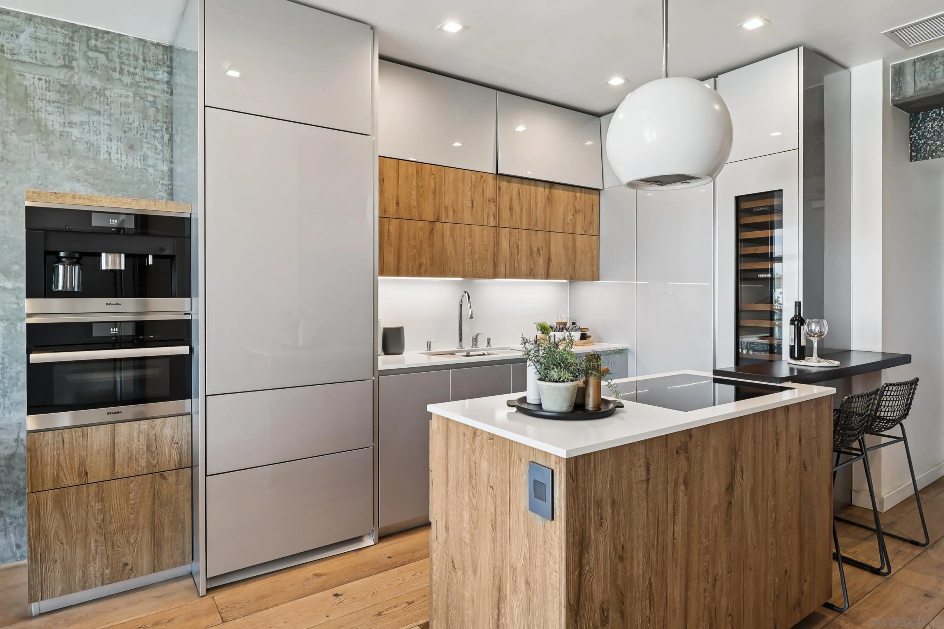 Photo #3: 250044757 Listing: Photo #3