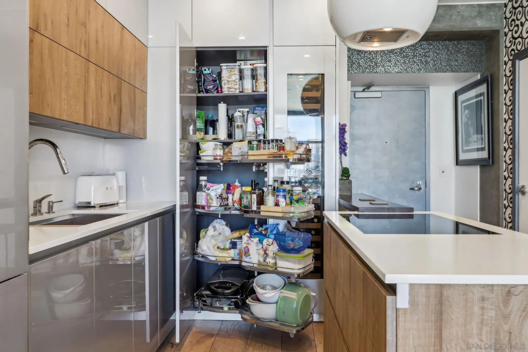 Photo #6: 250044757 Listing: Photo #6