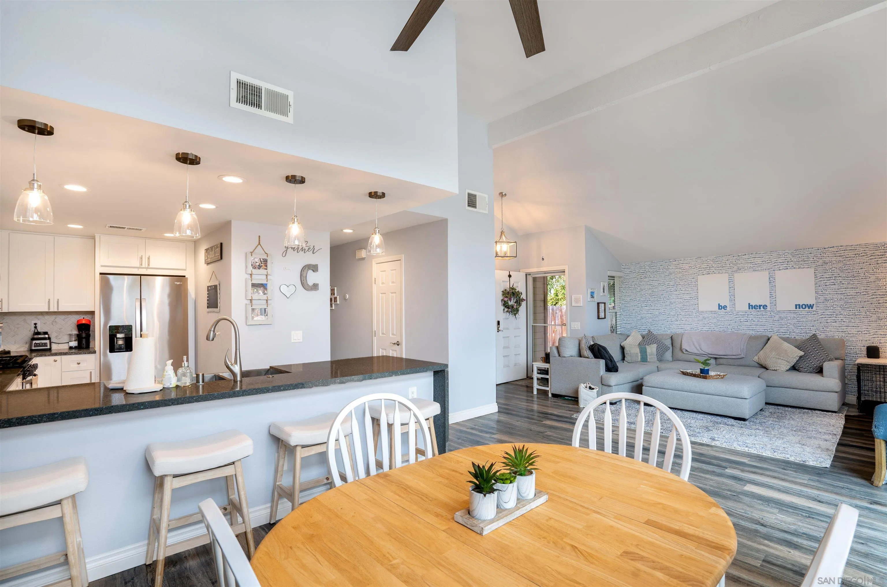 Photo #8: 250044761 Listing: Photo #8