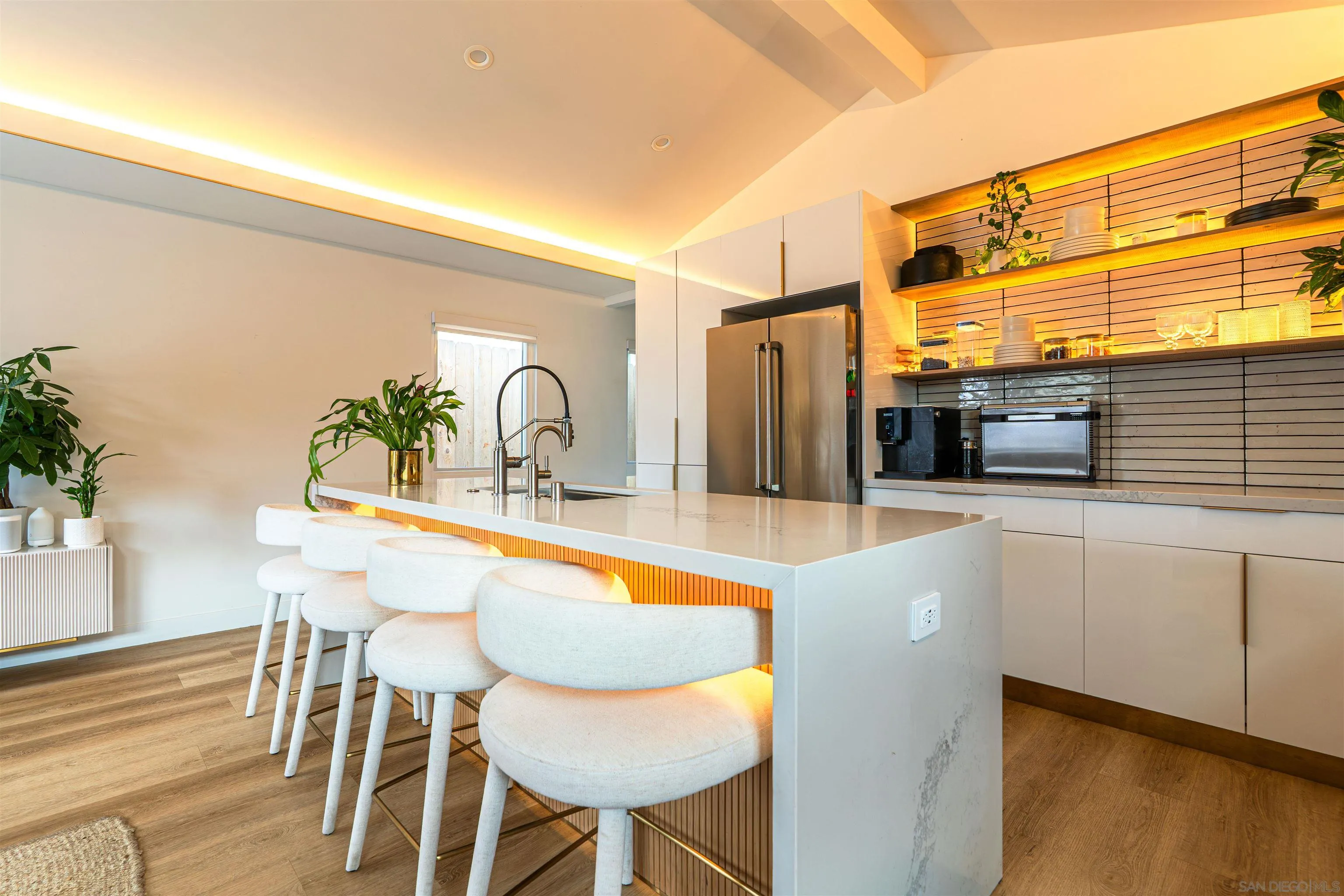 https://cdn.realtyfeed.com/cdn/127/250044763/4616f6a537460734669be106ef59f9ad.webp