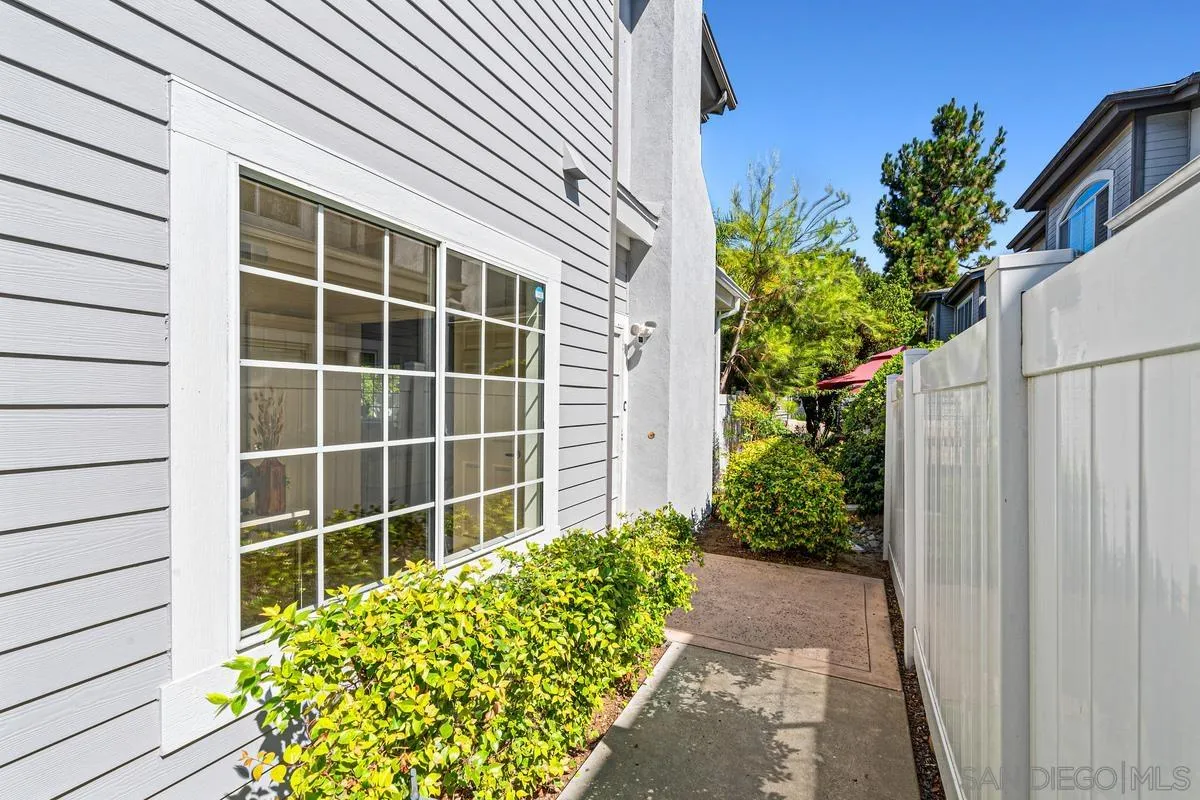 Photo #2: 250044767 Listing: Photo #2