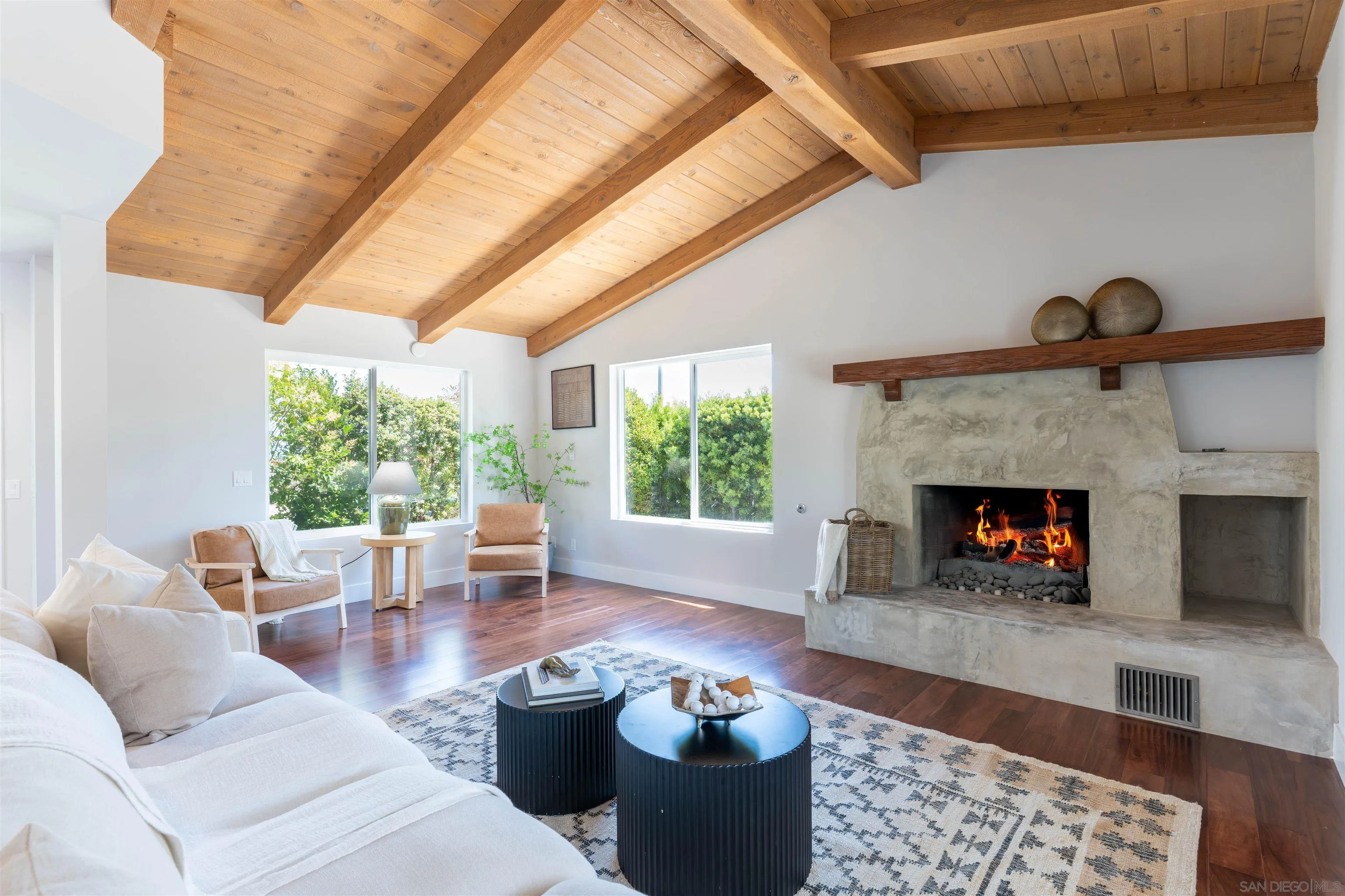 907 Ridge Heights Road