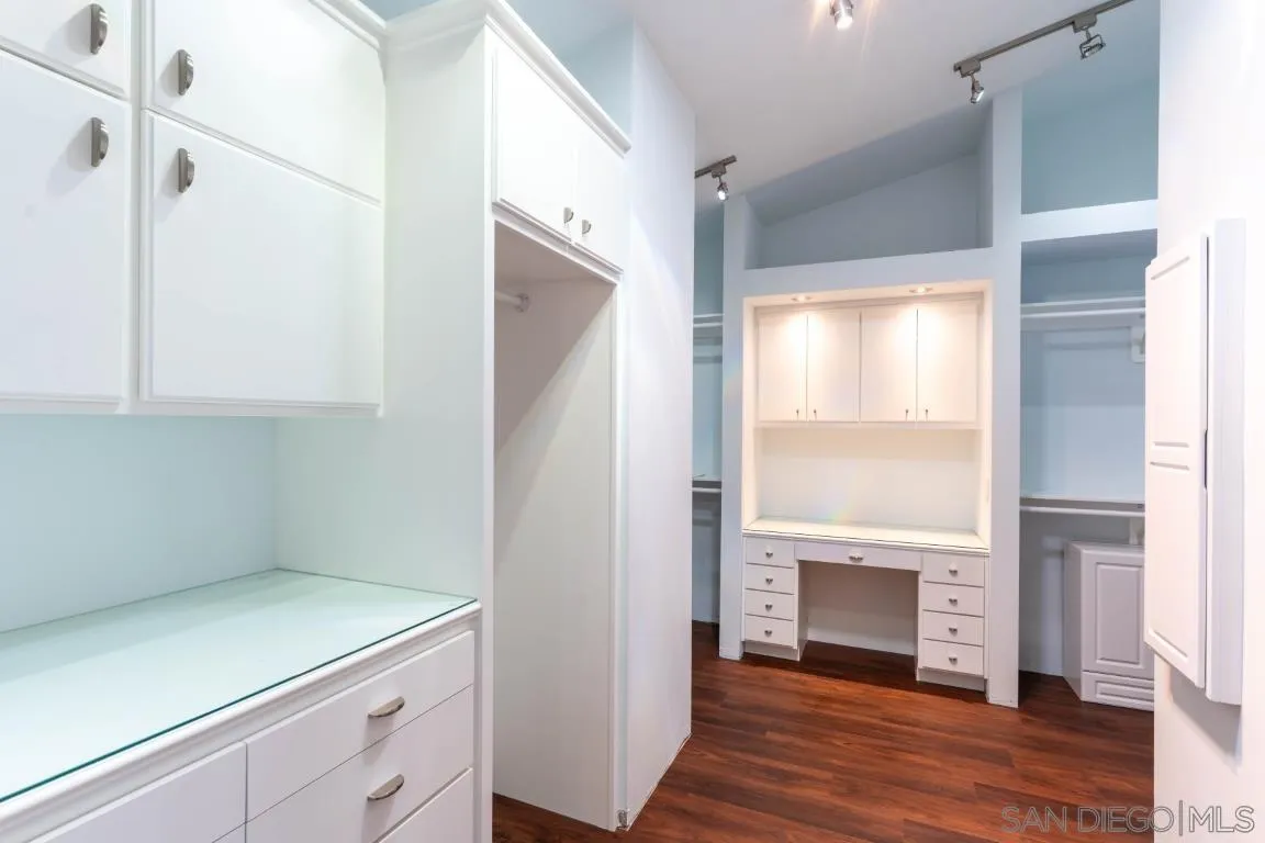 https://cdn.realtyfeed.com/cdn/127/250044775/1cb80272231c0cecce6c45860fc0725c.webp