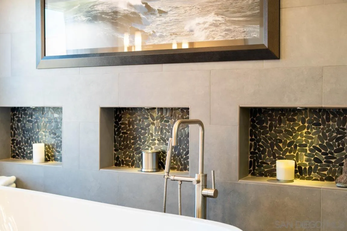 https://cdn.realtyfeed.com/cdn/127/250044775/61f96cbcda1fe71d9ca6403725b68855.webp