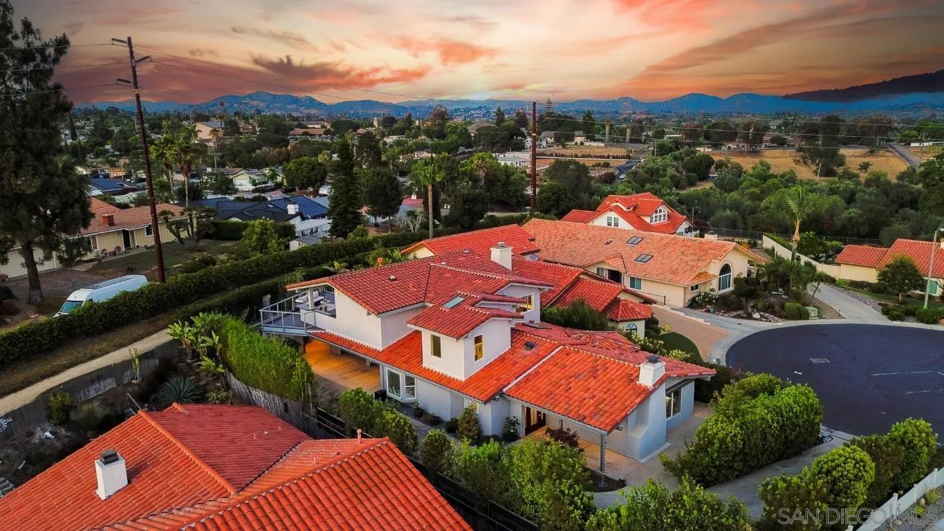 https://cdn.realtyfeed.com/cdn/127/250044775/7a5c8e56266b17cadaa8ecd493166739.webp