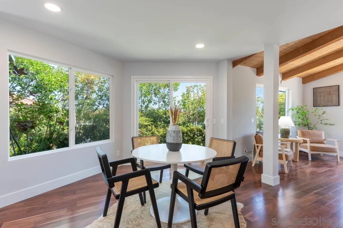 https://cdn.realtyfeed.com/cdn/127/250044775/8cae2693c7f9af850e91a9f5621233ef.webp