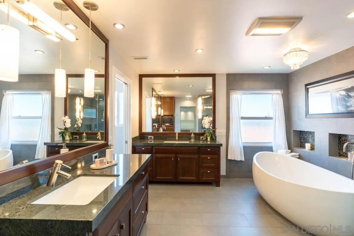 https://cdn.realtyfeed.com/cdn/127/250044775/905a503f18b7b956c3cf91646b70d86d.webp