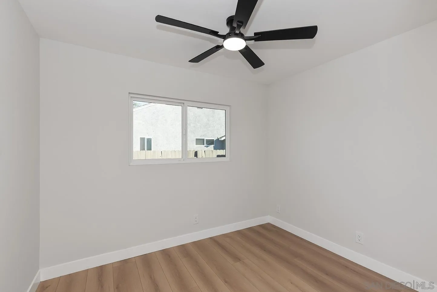 https://cdn.realtyfeed.com/cdn/127/250044778/36486a4626c9864435c36337964c413b.webp