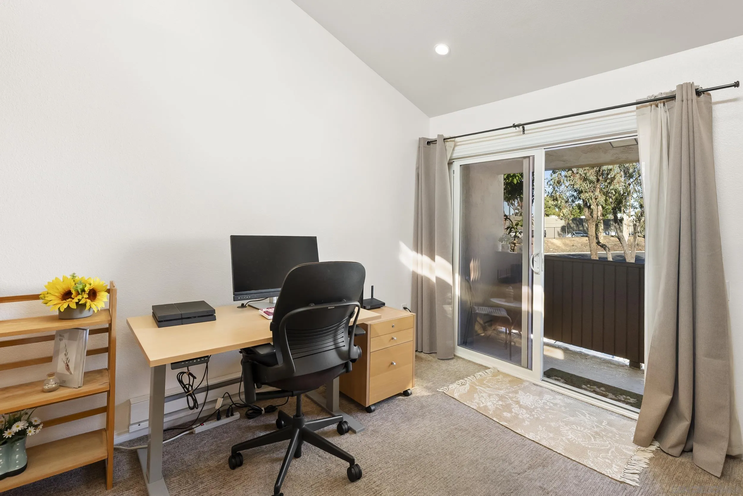 https://cdn.realtyfeed.com/cdn/127/250044789/eb271bd9791bfeb694e14988bdd9c662.webp