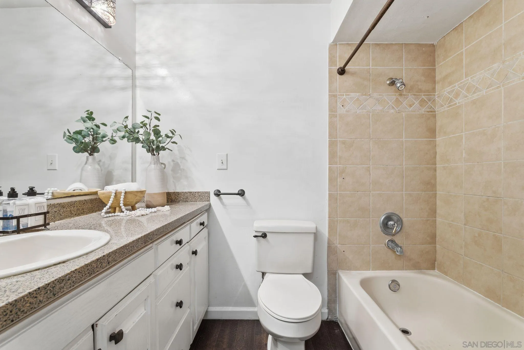 Photo #15: 250044811 Listing: Photo #15