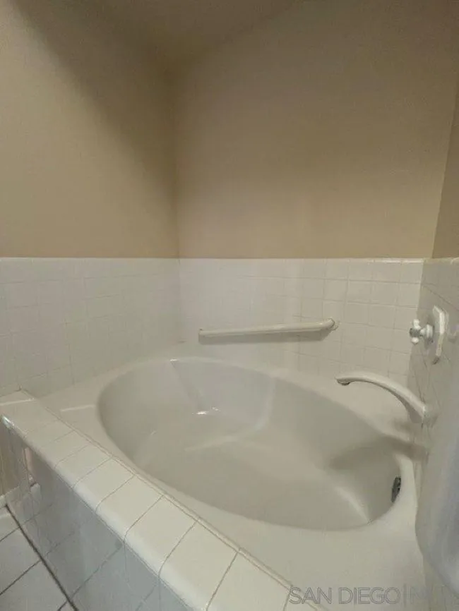 Photo #24: 250044813 Listing: Photo #24