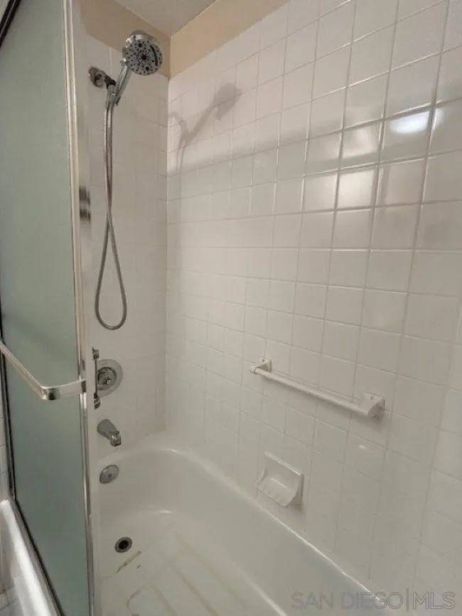 Photo #14: 250044813 Listing: Photo #14