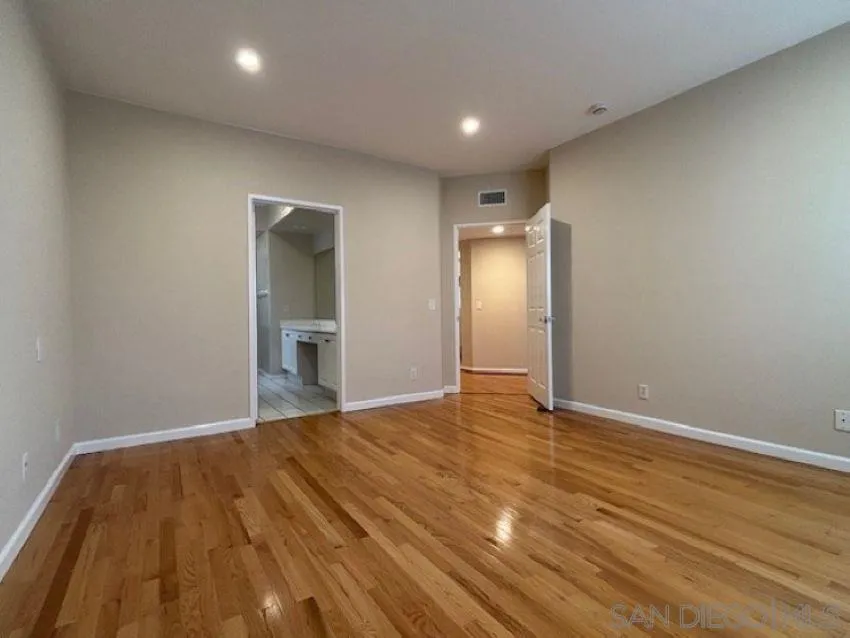 Photo #22: 250044813 Listing: Photo #22