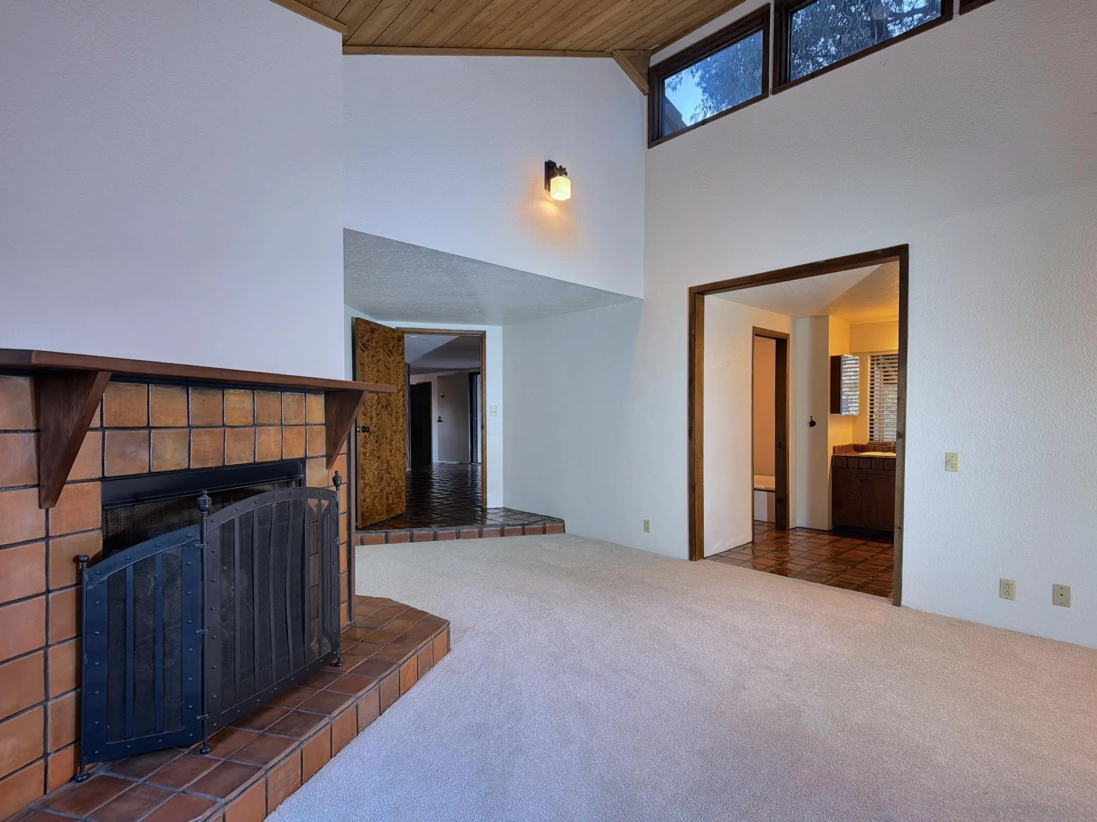 https://cdn.realtyfeed.com/cdn/127/250044826/079a6dce046363fe6948ce374d4c6fc8.webp