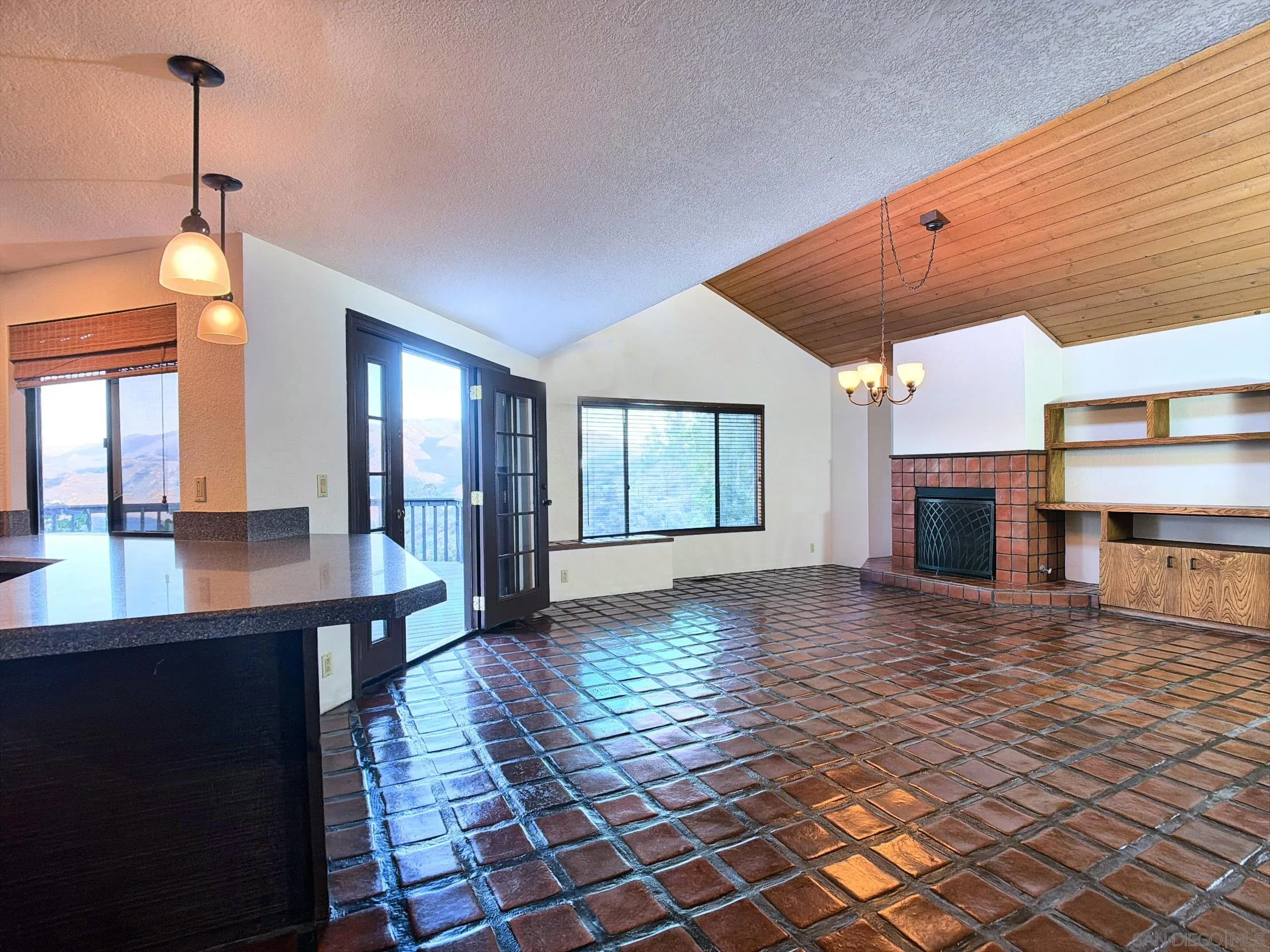 https://cdn.realtyfeed.com/cdn/127/250044826/c18d553e3e01e31756b67b9b5cb623b6.webp