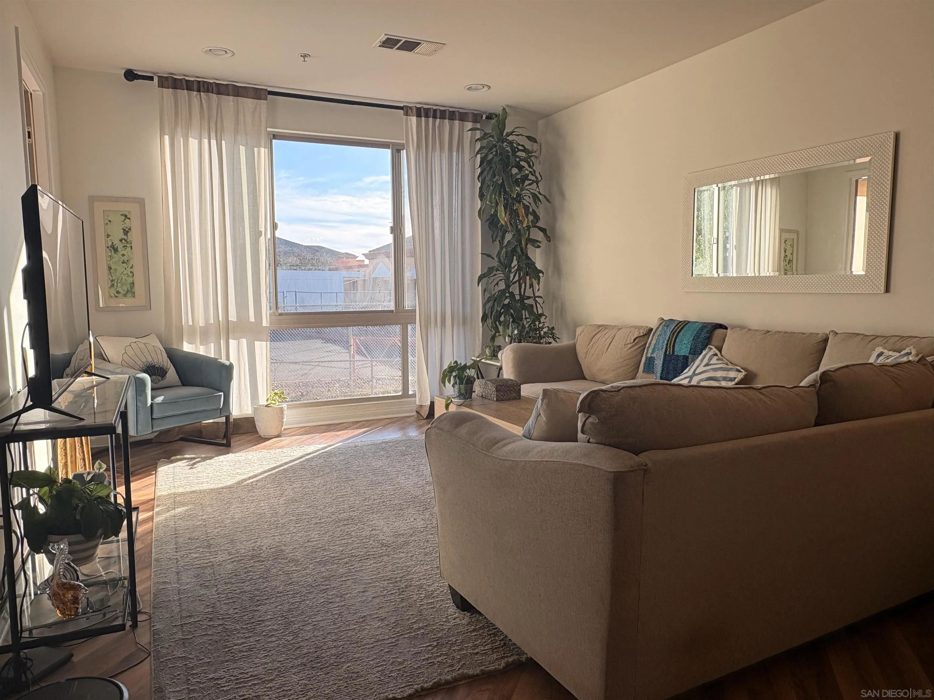 Photo #4: 250044830 Listing: Photo #4