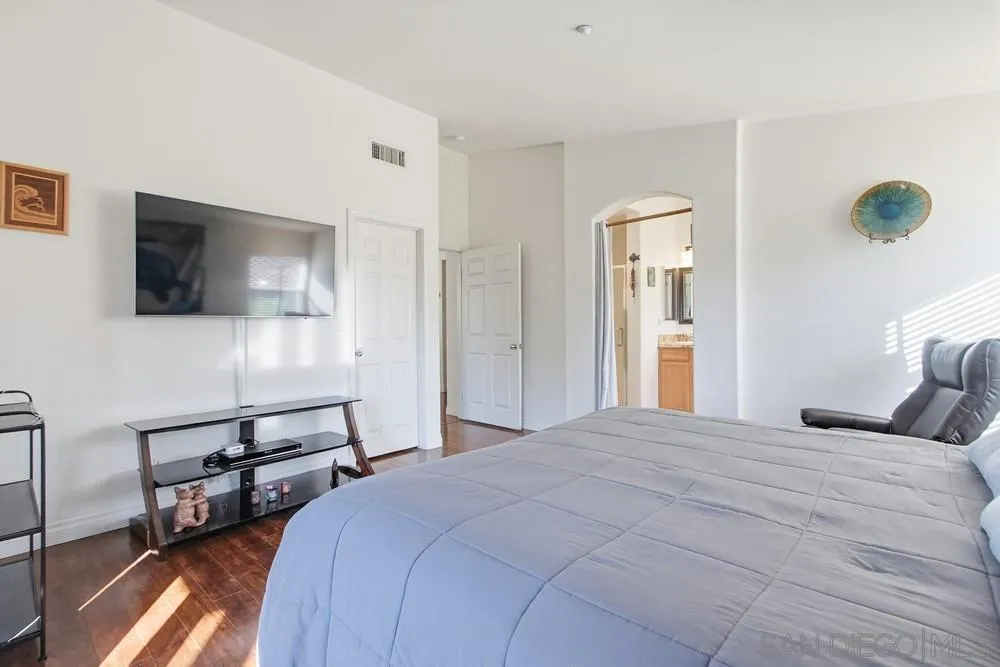 Photo #15: 250044835 Listing: Photo #15