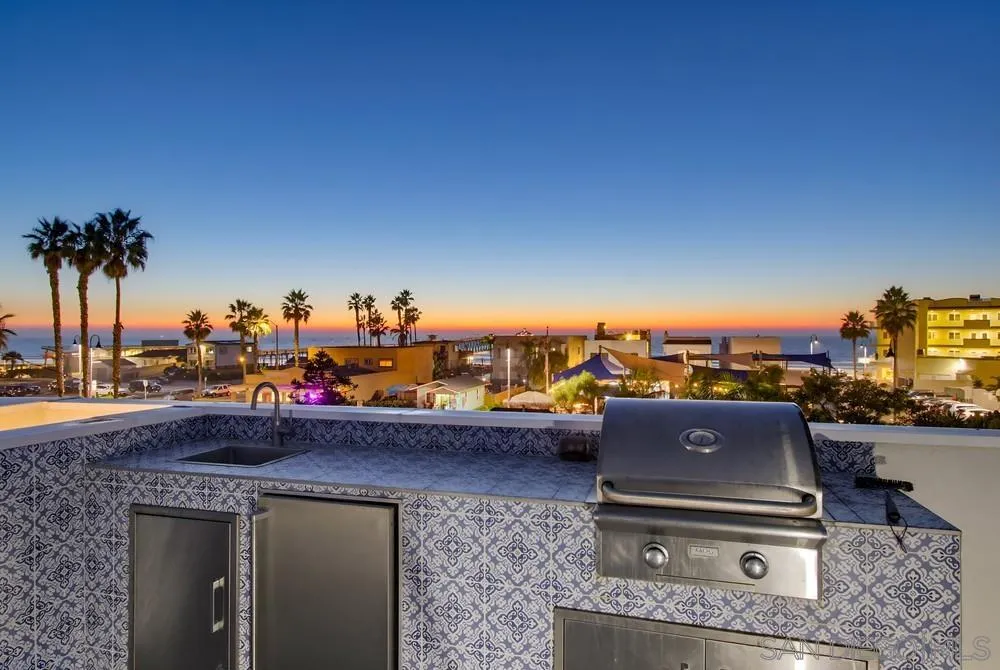 Photo #8: 250044842 Listing: Photo #8