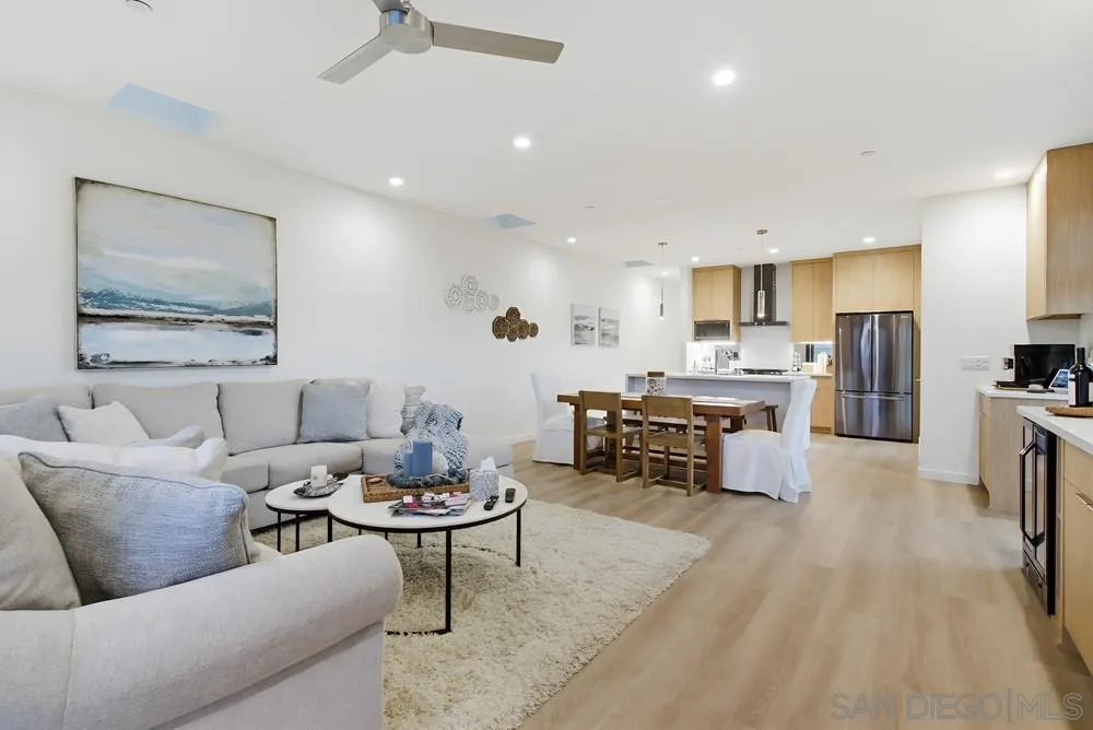 Photo #14: 250044842 Listing: Photo #14