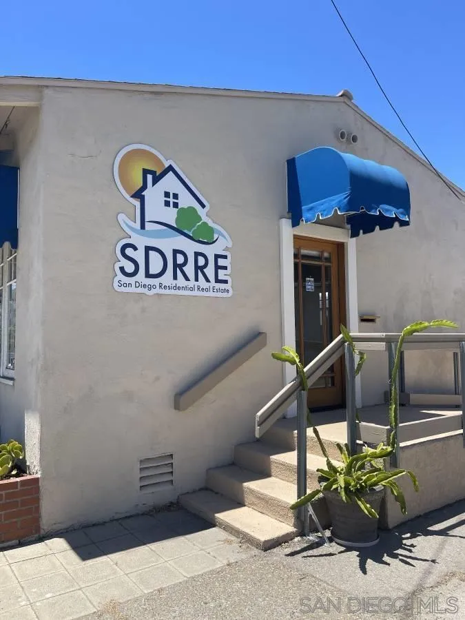 8200 Allison Avenue, La Mesa, CA, 91942