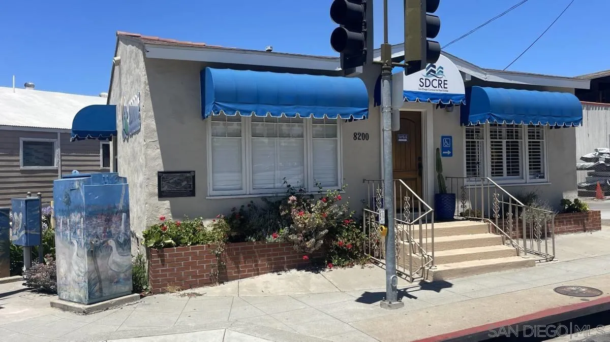 8200 Allison Avenue, La Mesa, CA, 91942