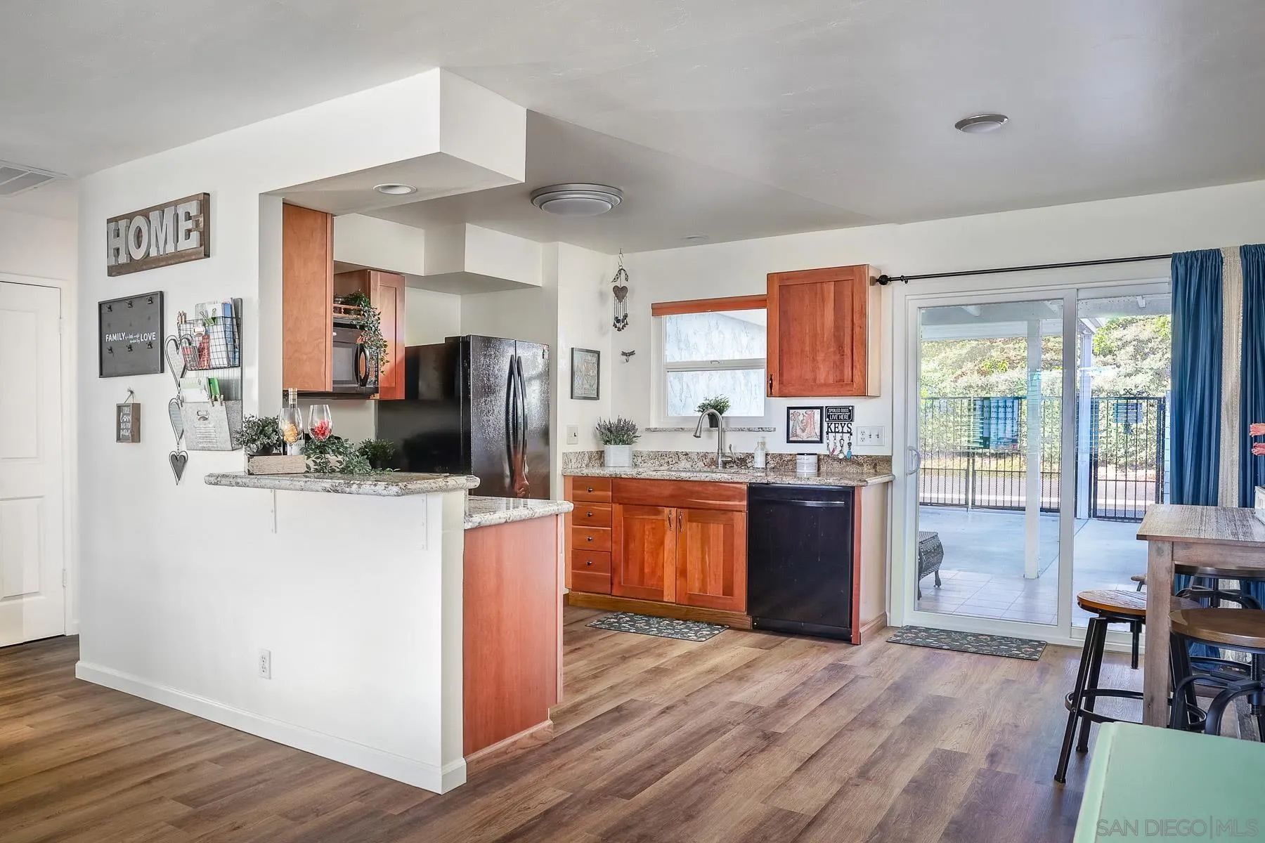 Photo #2: 250044856 Listing: Photo #2