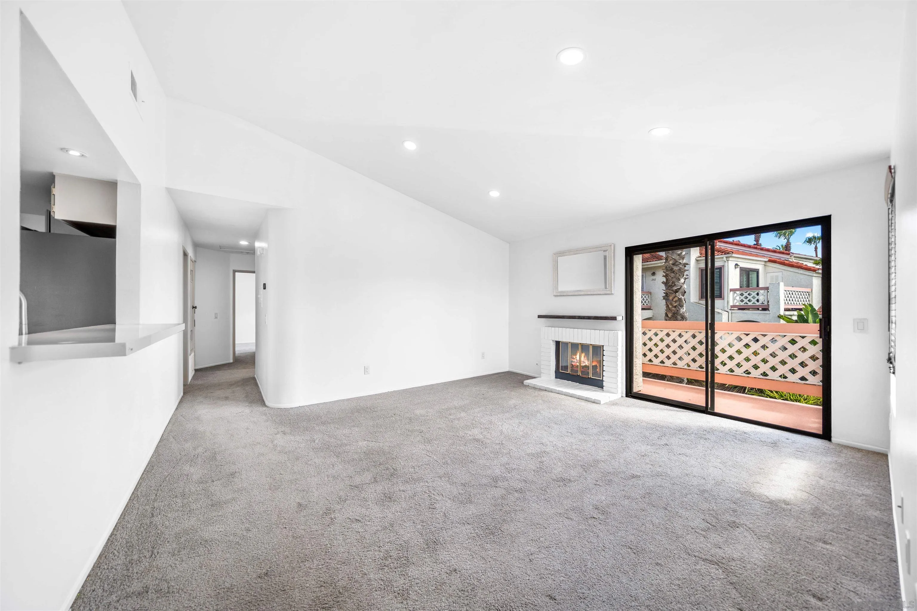 Photo #6: 250044860 Listing: Photo #6