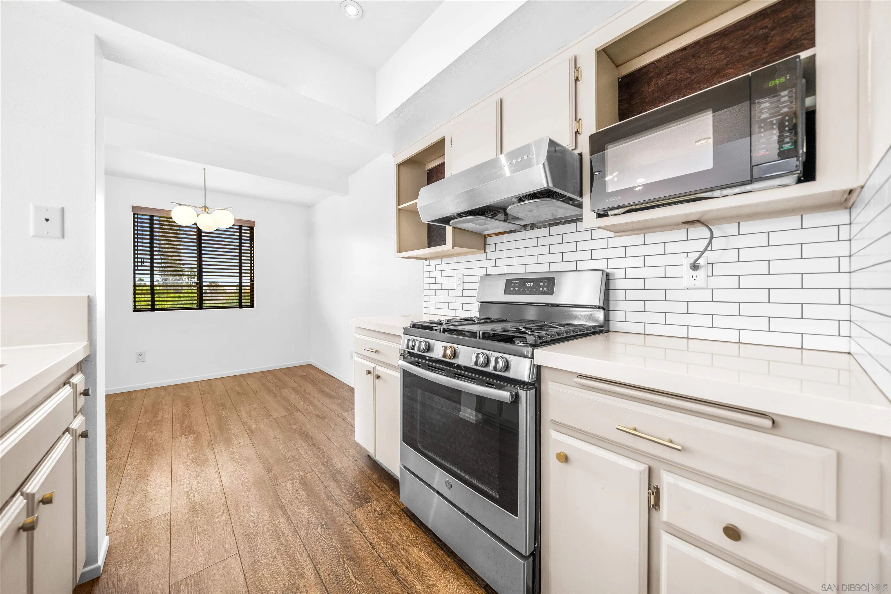 Photo #11: 250044860 Listing: Photo #11