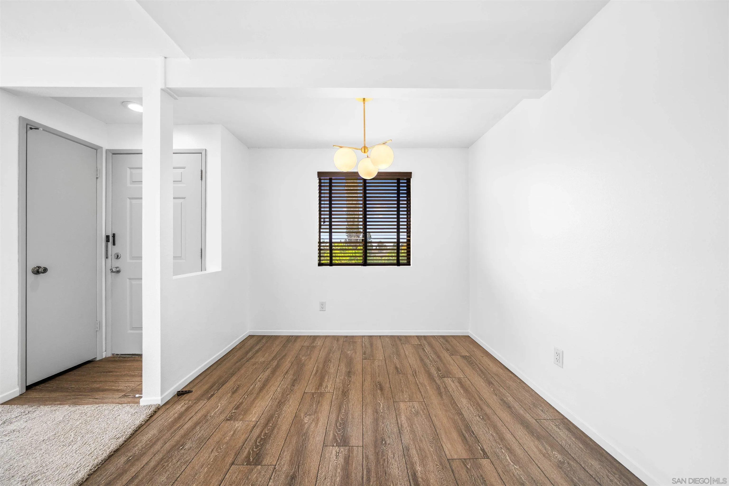 Photo #4: 250044860 Listing: Photo #4