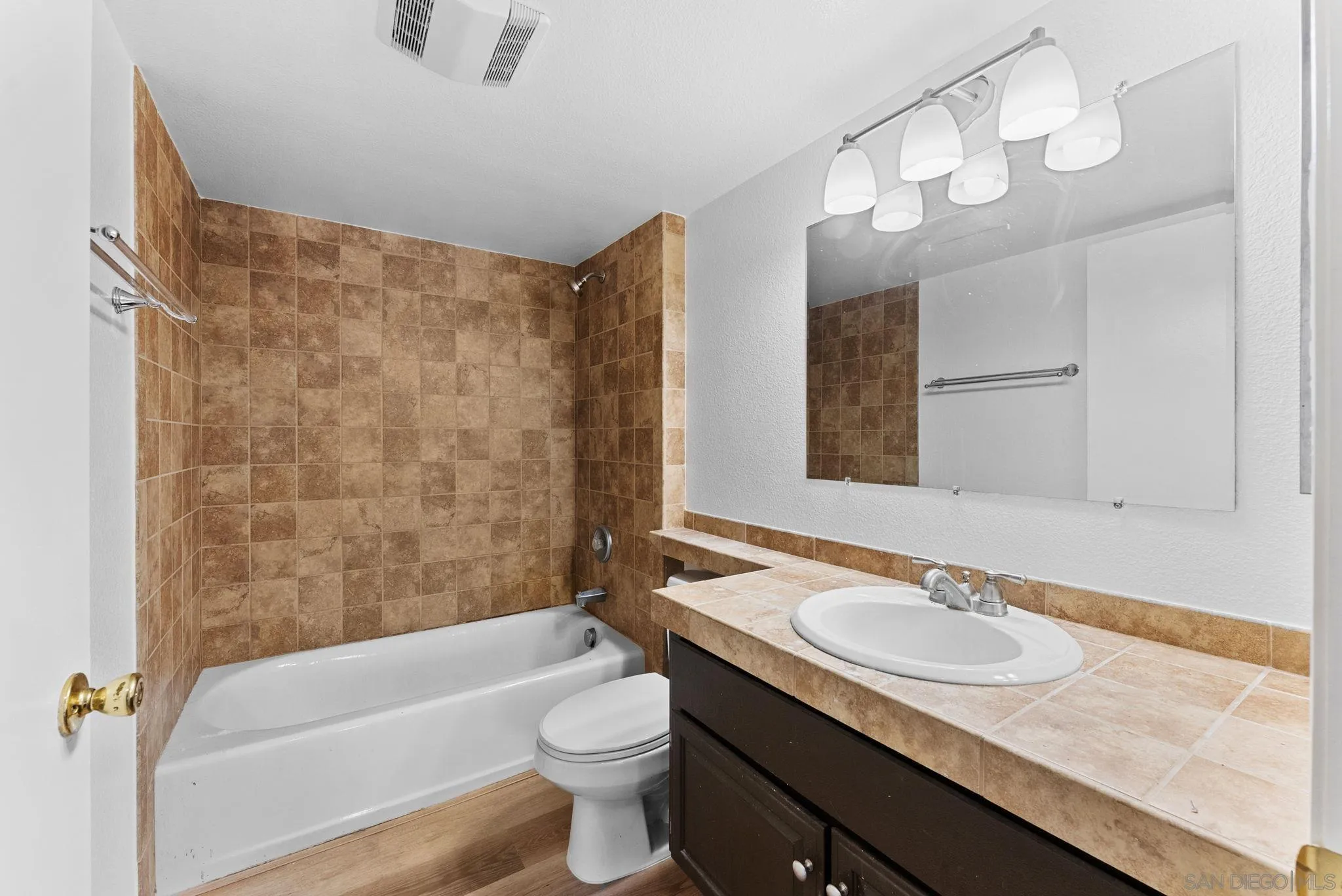 Photo #14: 250044864 Listing: Photo #14