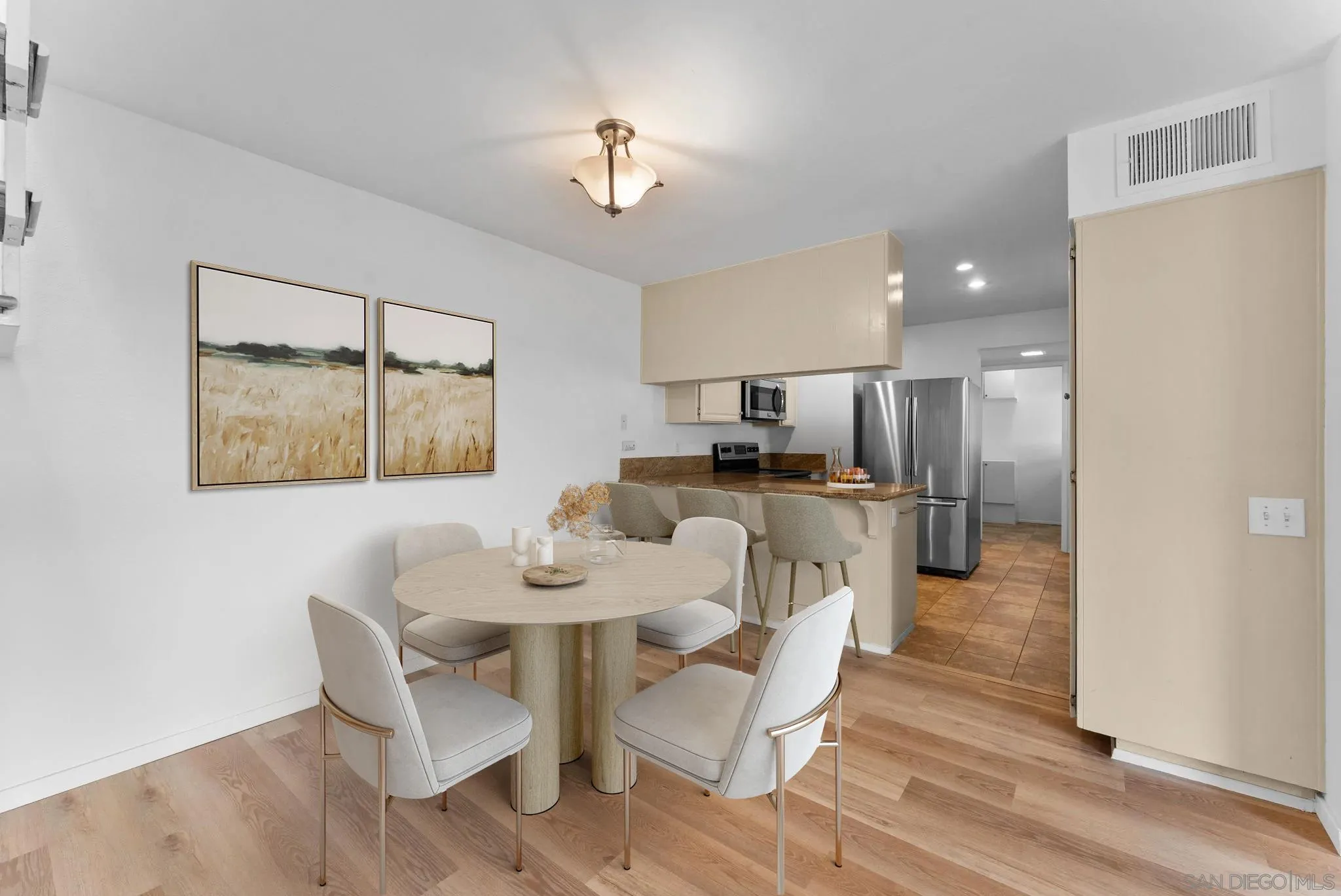 Photo #5: 250044864 Listing: Photo #5