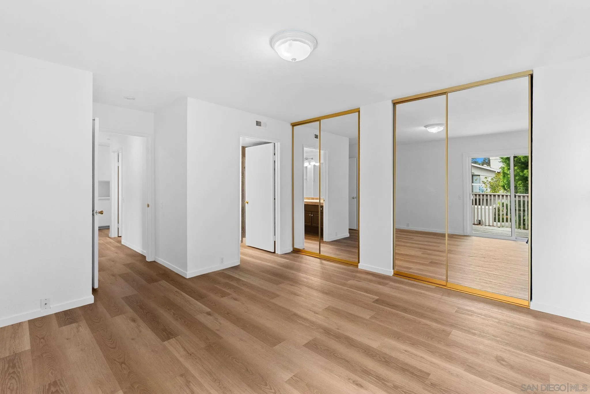 Photo #17: 250044864 Listing: Photo #17