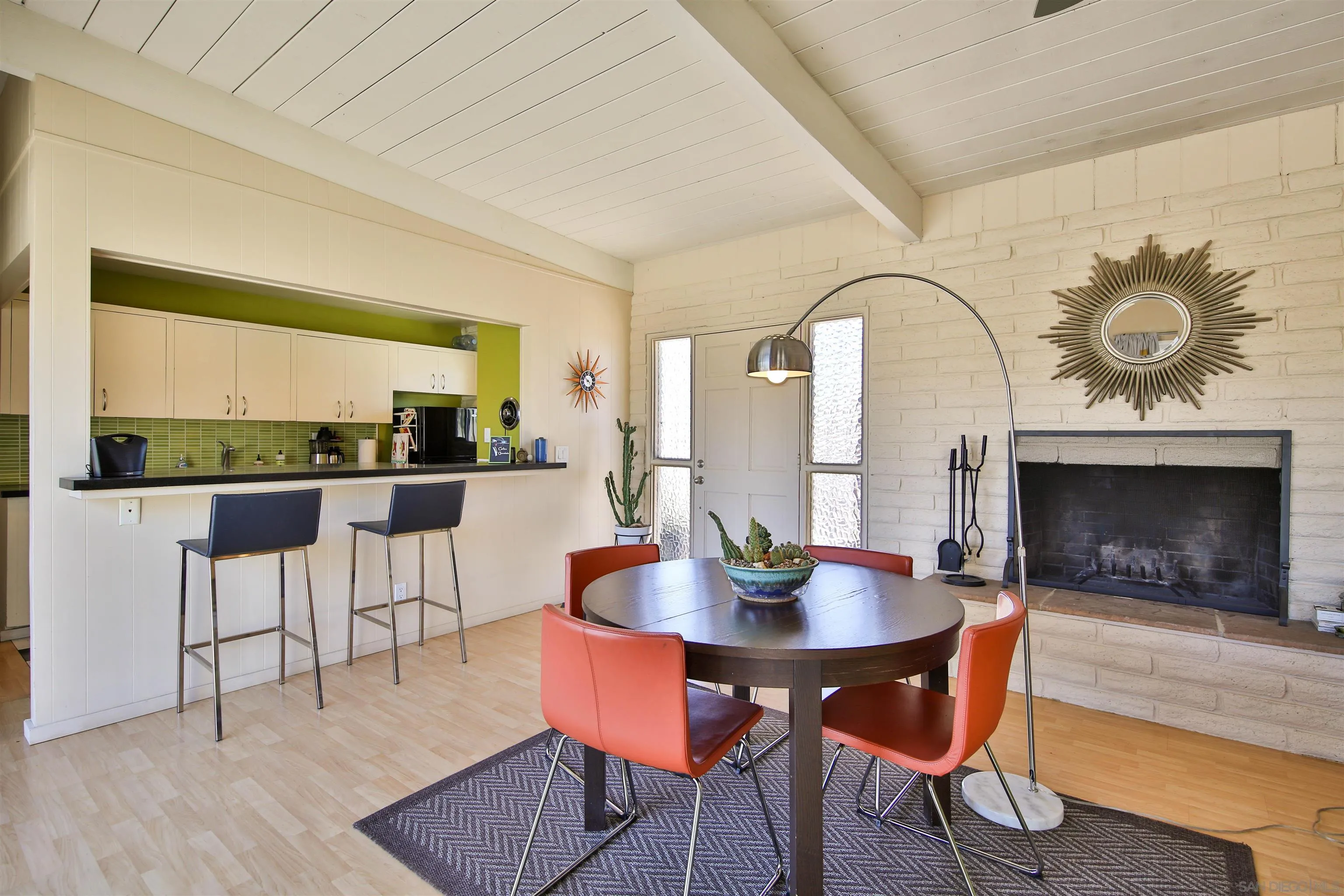 https://cdn.realtyfeed.com/cdn/127/250044865/47b0498712ed327e1110bb6f662d396e.webp