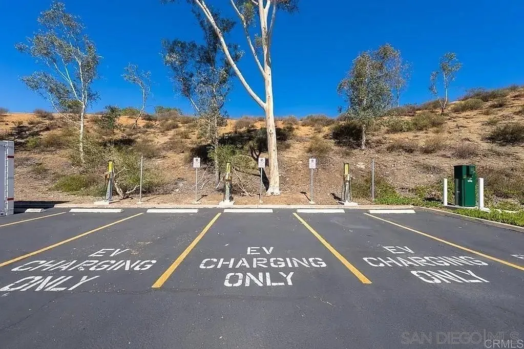 Photo #16: 250044866 Listing: Photo #16